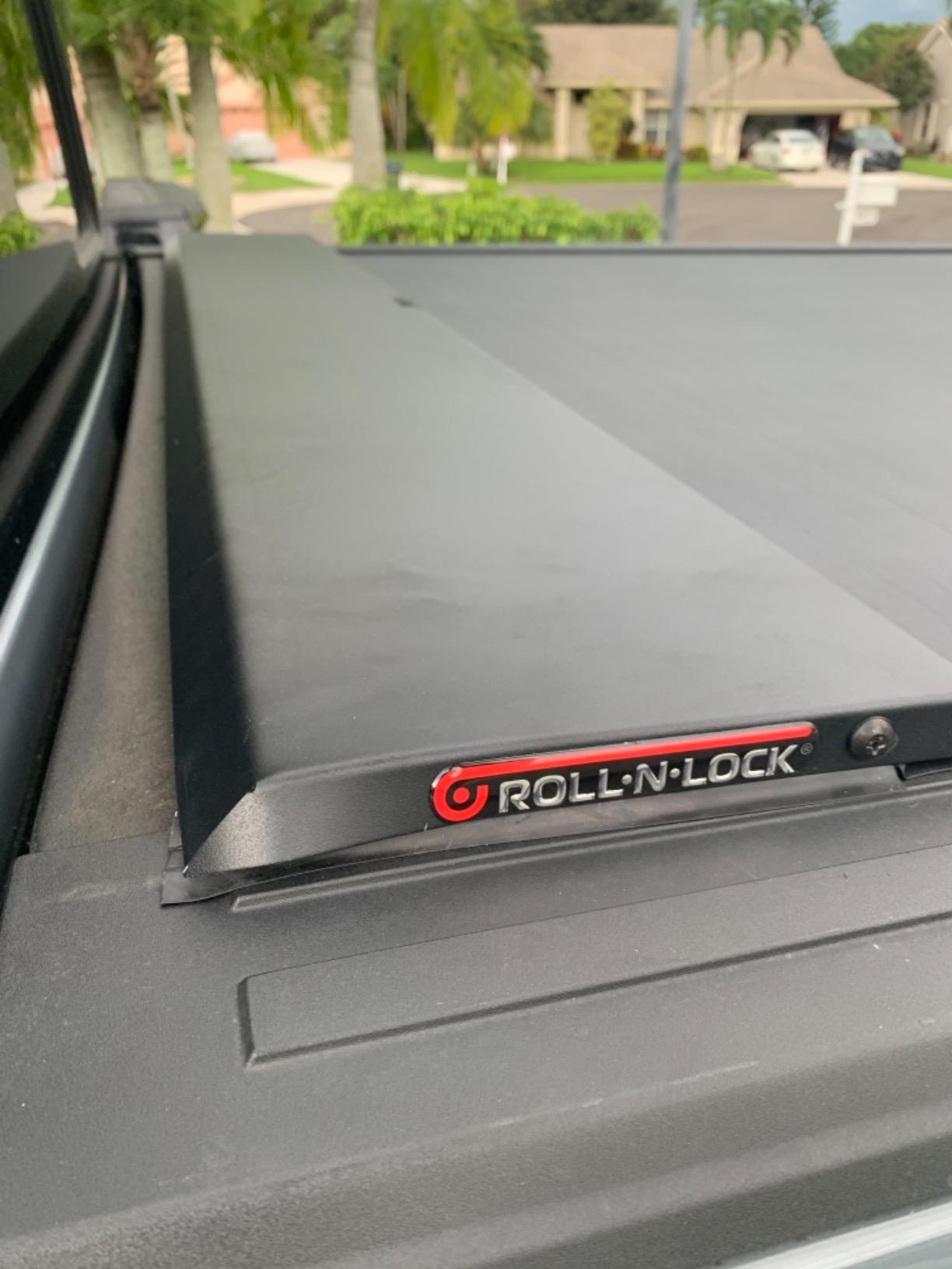 Roll-N-Lock M-Series Retractable Truck Bed Tonneau Cover | LG101M | Fits 2015 - 2020 Ford F-150 5' 7