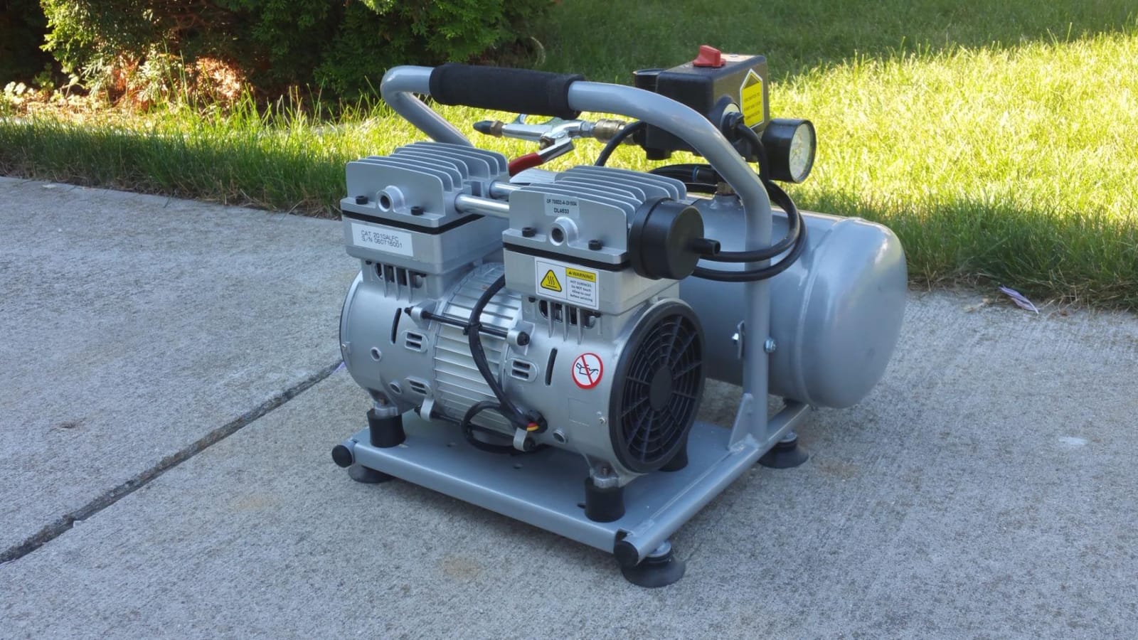 California Air Tools 2010ALFC 1.0 HP Ultra Quiet and Oil-Free Air Compressor, 2 Gallon Aluminum Tank, 60 dBA Noise Level, Industrial Series customer photo 2