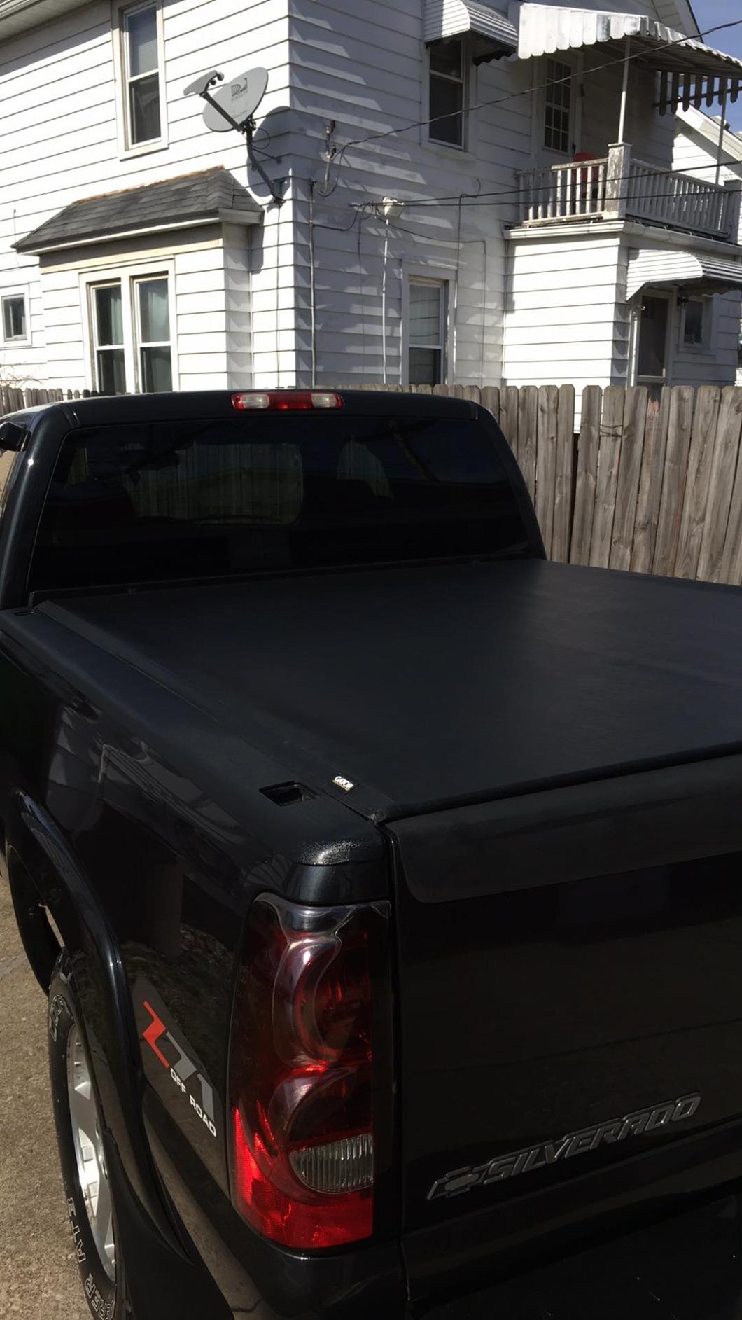 Gator ETX Soft Roll Up Truck Bed Tonneau Cover | 53105 | Fits 1999 - 2007 Chevy/GMC Silverado/Sierra 8' Bed (96