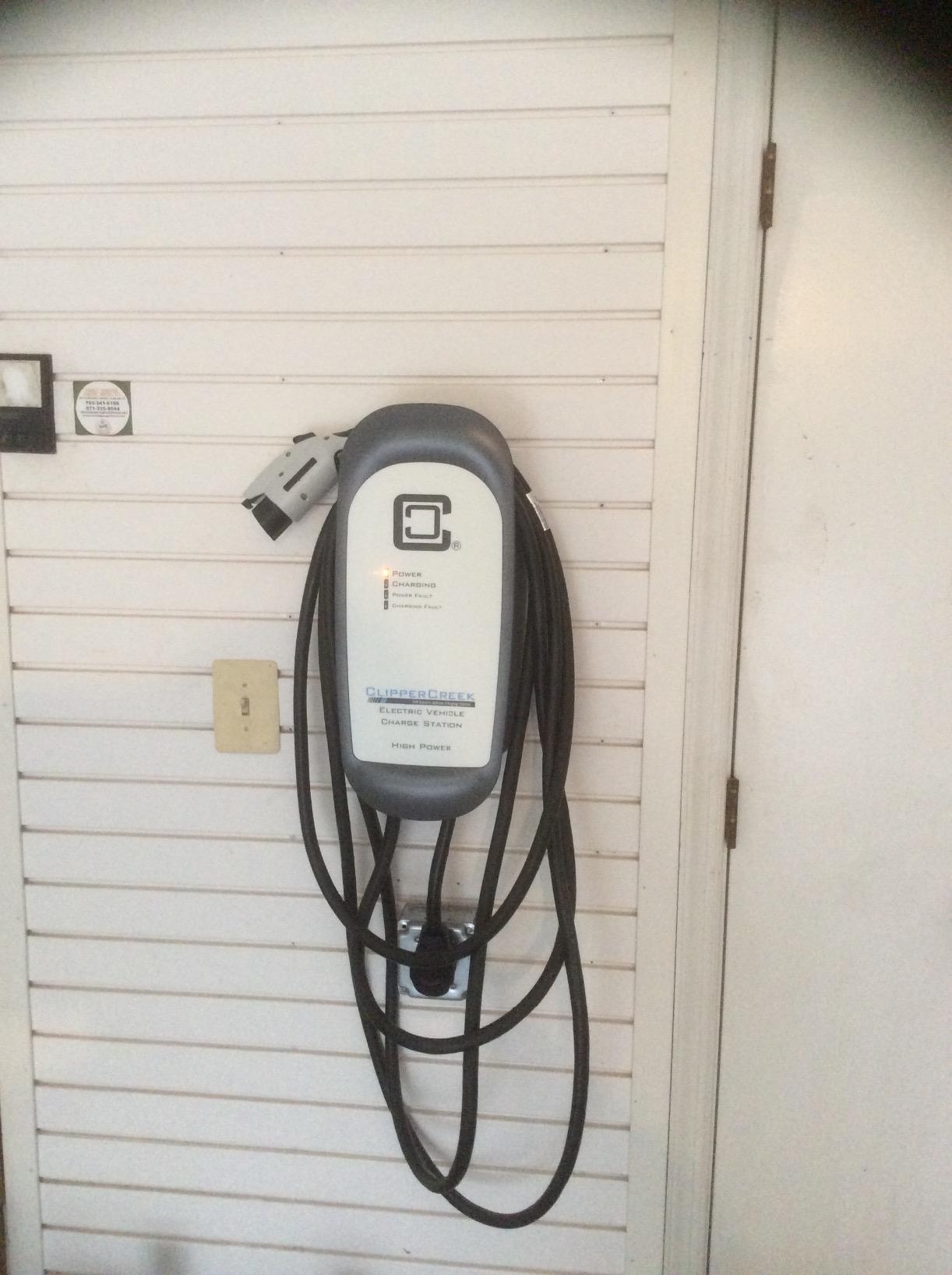 32 Amp Plug-in Level 2 EV Charger for Home, Enphase HCS-40 (Formerly ClipperCreek), NEMA 14-50, 5-Year Warranty, 25 ft Cable, J1772 Connector, up to 31 Miles of Range per Hour customer photo 1