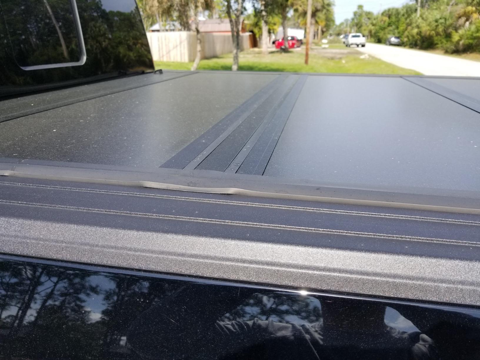 RealTruck UnderCover Flex Hard Folding Truck Bed Tonneau Cover | FX21019 | Fits 2015 - 2020 Ford F-150 5' 7