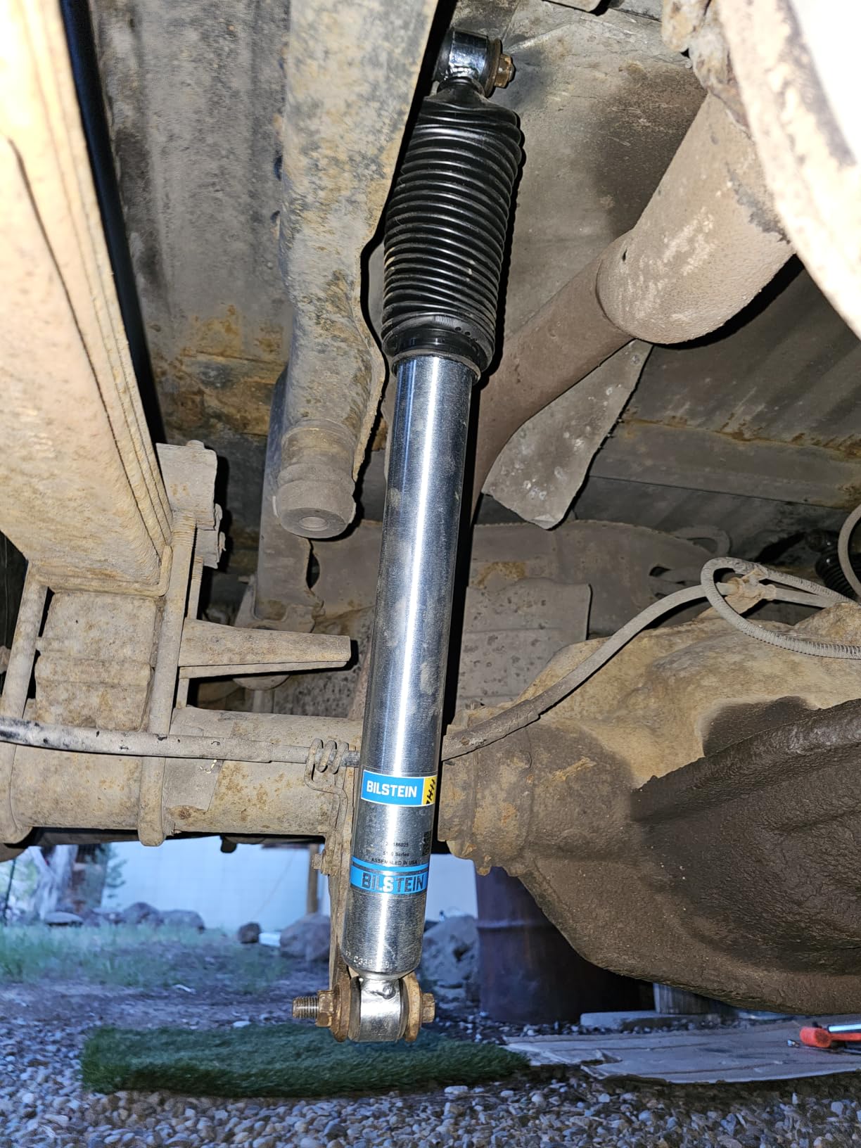 Bilstein 5100 Monotube Gas Shock Set Compatible with 2005-2016 Ford F250 / F350 4WD Pickups customer photo 2