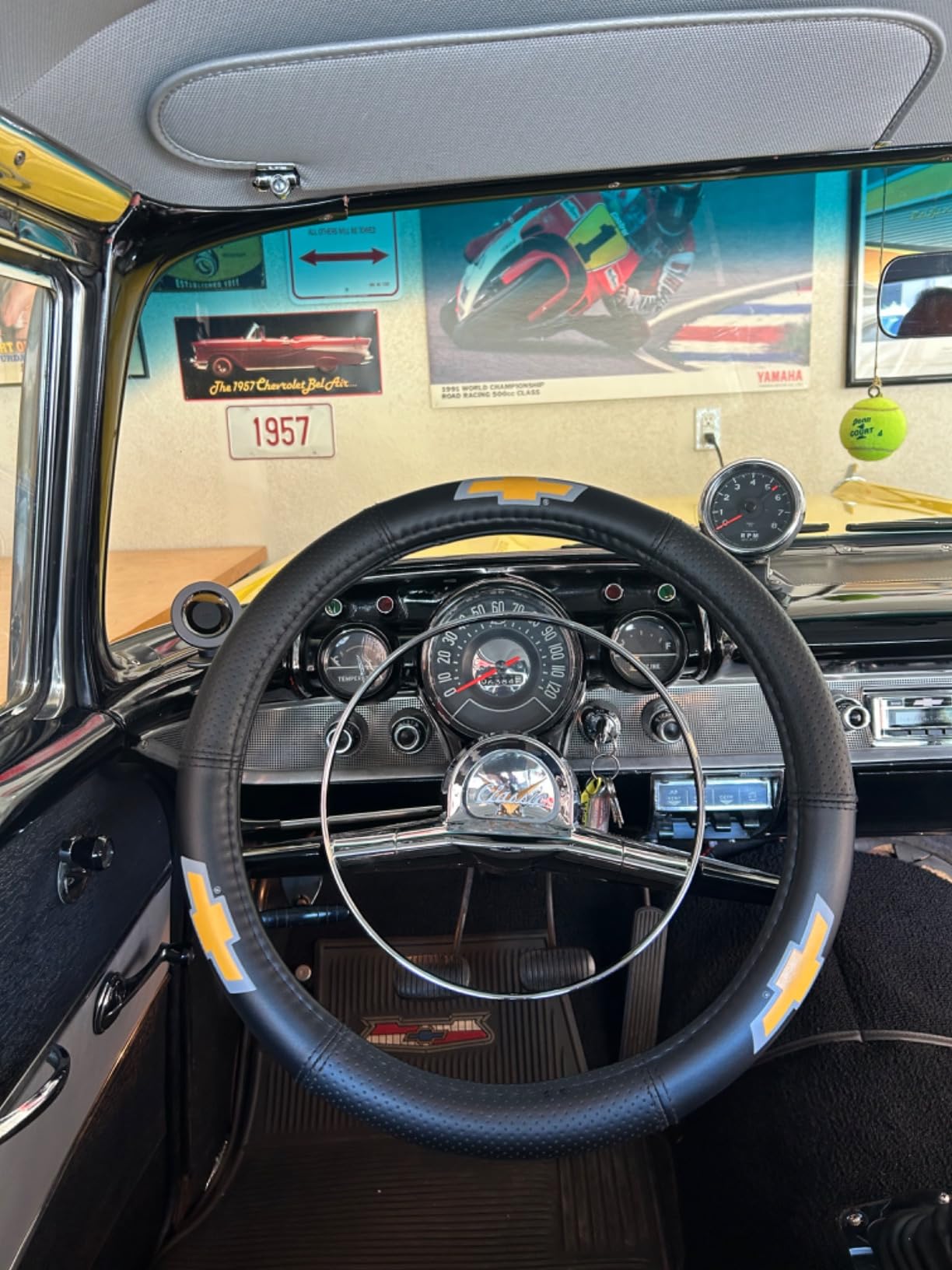 Plasticolor 006727R03 Elite Speed Grip Steering Wheel Cover Compatible with Chevy customer photo 1