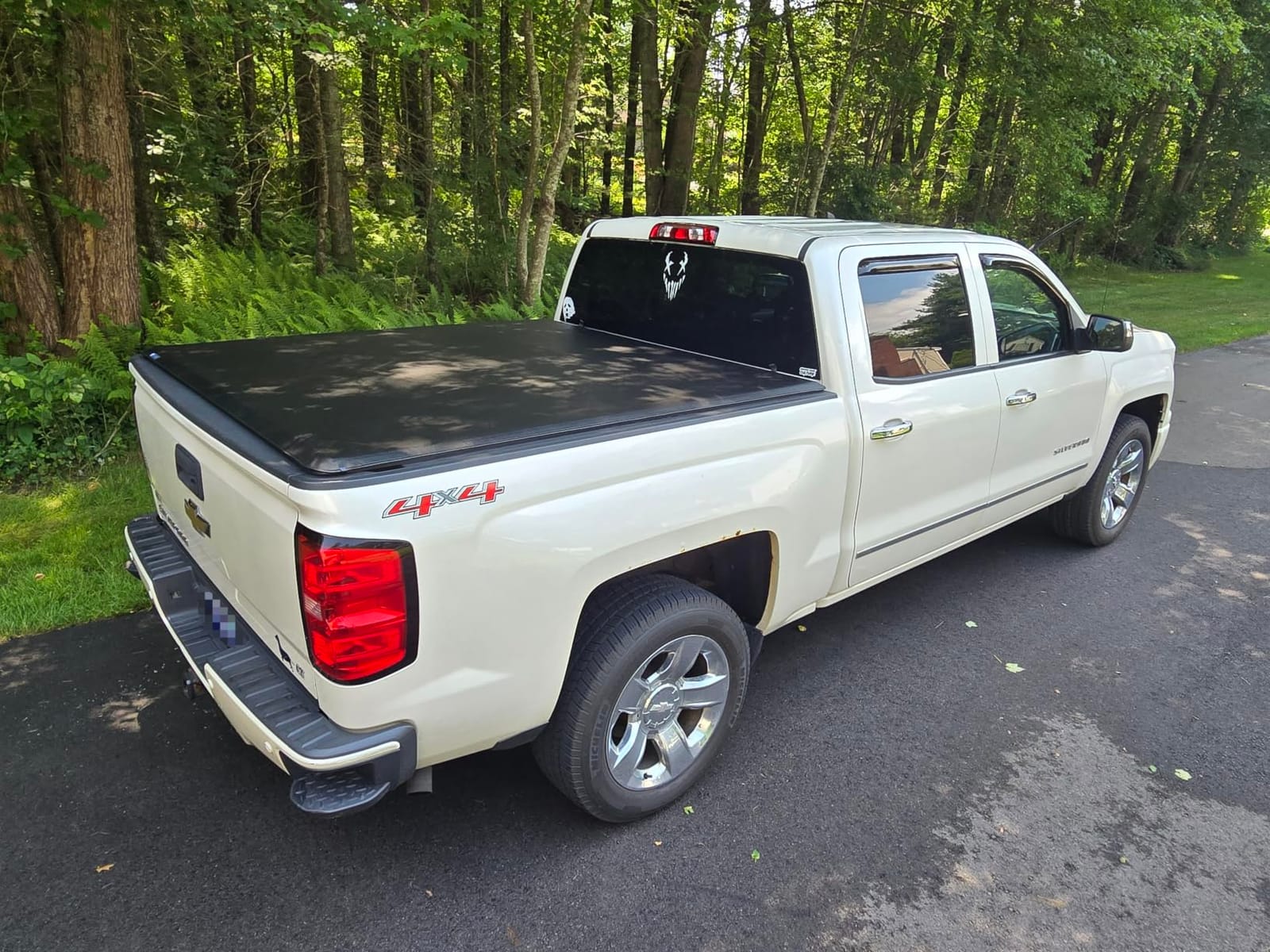 Tyger Auto T1 Soft Roll Up Truck Bed Tonneau Cover Compatible with 2014-2018 Chevy Silverado / GMC Sierra 1500; 2015-2019 2500 HD 3500 HD; 2019 LD/Limited Only | 6'6