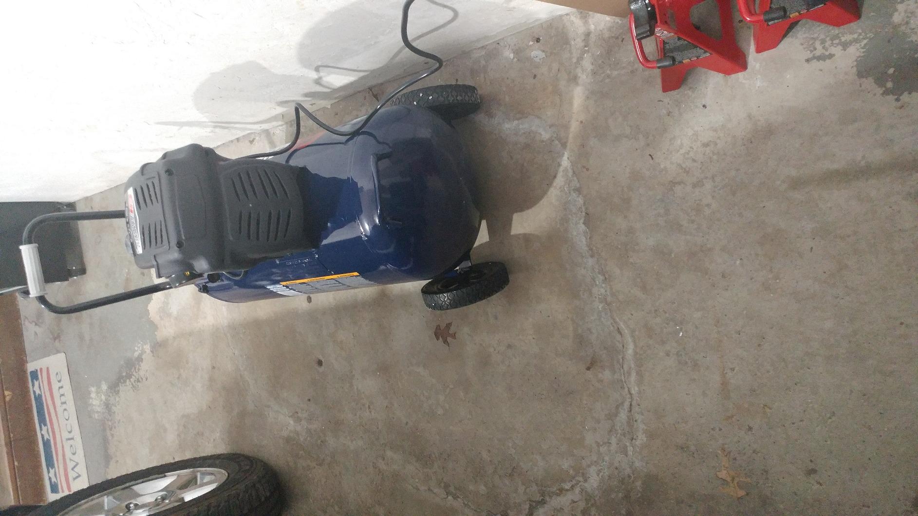 Campbell Hausfeld 26-Gallon Oil-Free Air Compressor, 150 PSI, (DC260000) customer photo 1