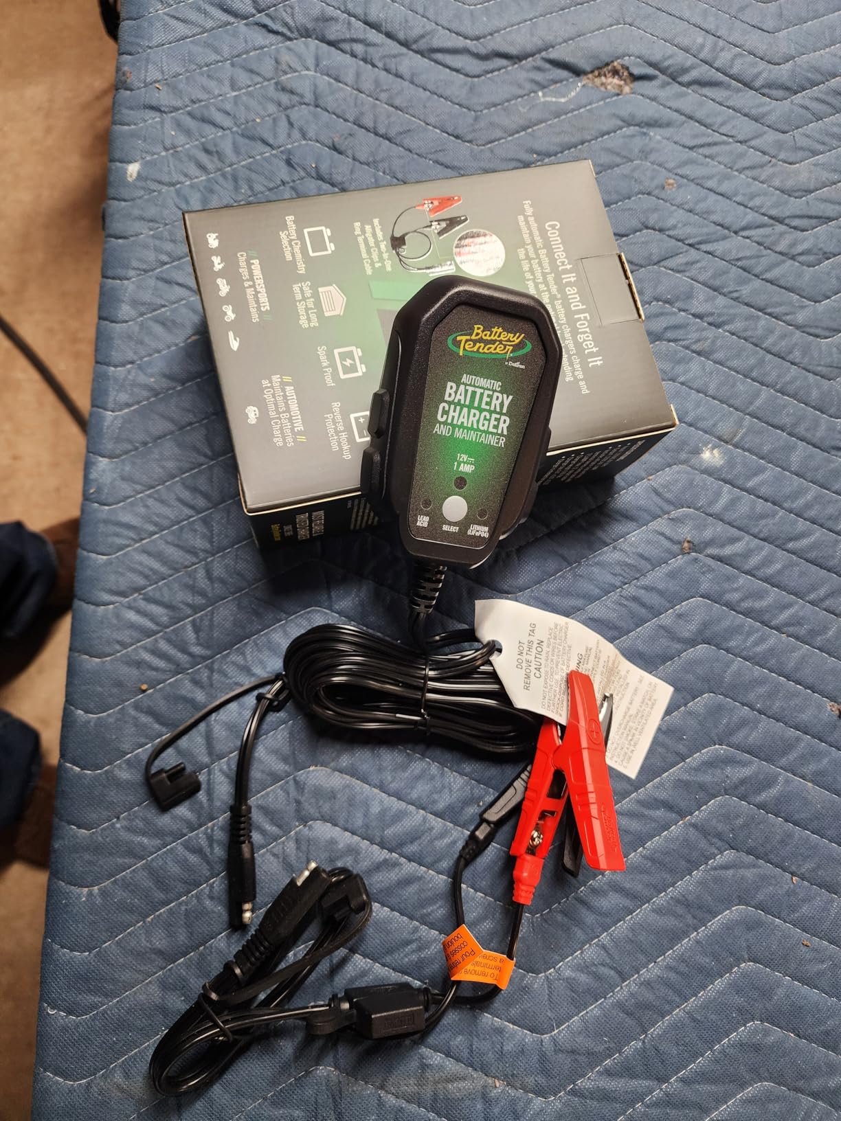 Battery Tender Junior 12V, 800mA Battery Charger and Maintainer for Lead Acid and Lithium Batteries - Switchable Battery Charger for Powersports - 022-0199-DL-WH customer photo 2