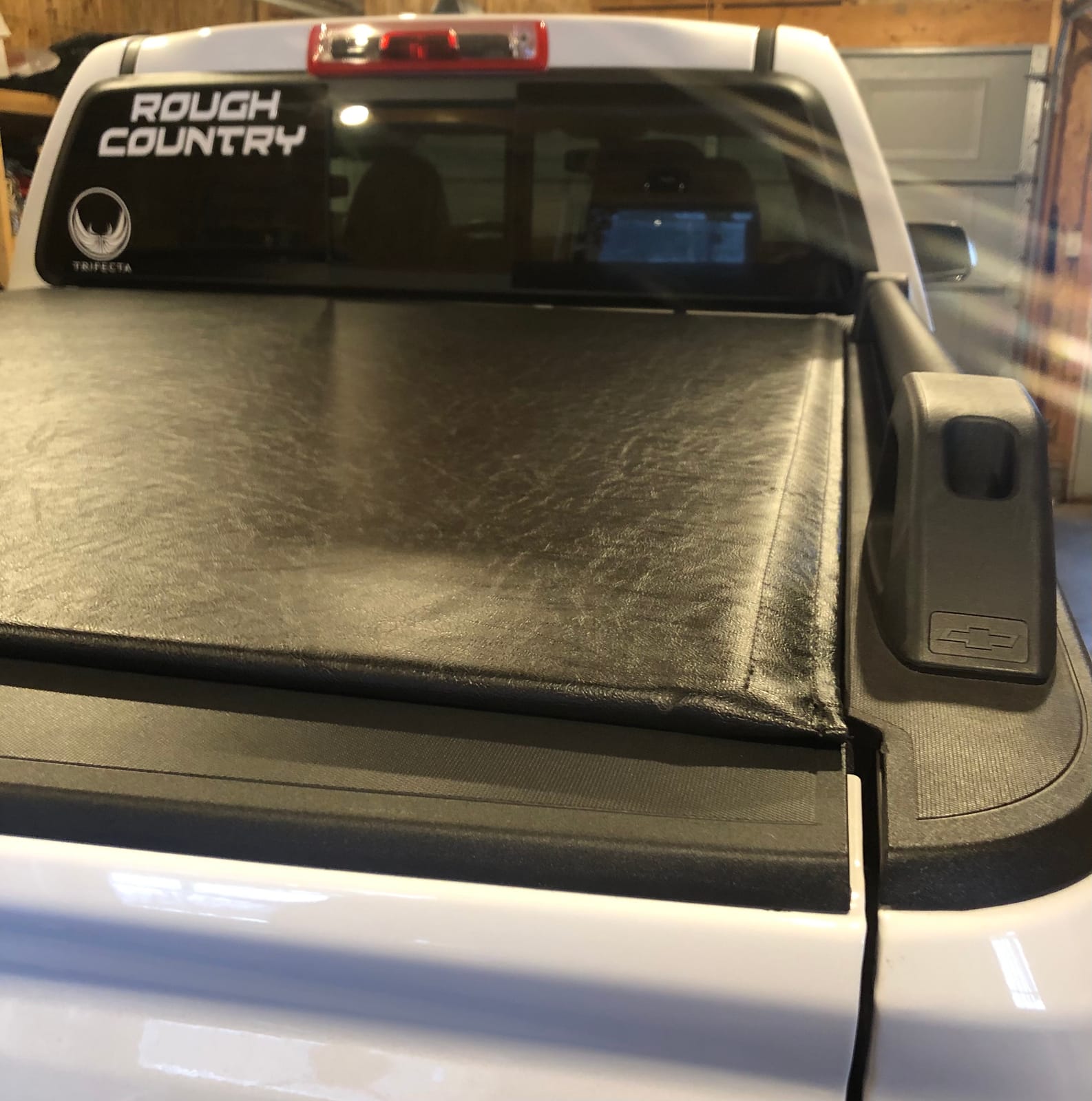 RealTruck TruXedo Lo Pro Soft Roll Up Truck Bed Tonneau Cover | 549901 | Fits 2015 - 2022 Chevy/GMC Colorado/Canyon w/Sport Bar 5' 3