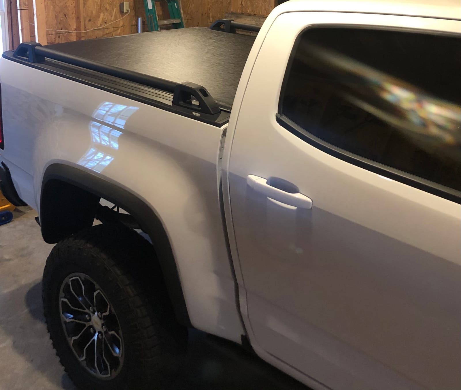 RealTruck TruXedo Lo Pro Soft Roll Up Truck Bed Tonneau Cover | 549901 | Fits 2015 - 2022 Chevy/GMC Colorado/Canyon w/Sport Bar 5' 3