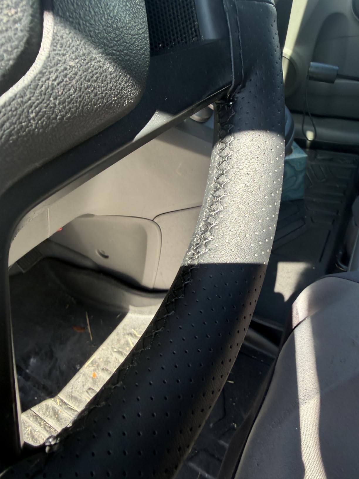 BMLEI Leather Steering Wheel Cover, Stitch on Car Steering Wheel Wrap customer photo 1