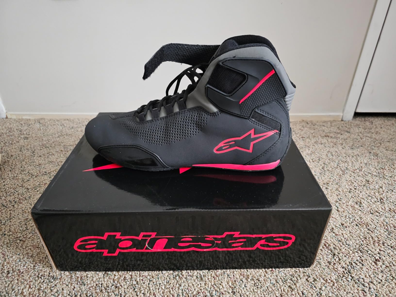 Alpinestars 2515618131115 Men's Sektor Vented Street Motorcycle Shoe, Black/Gray/Red customer photo 2