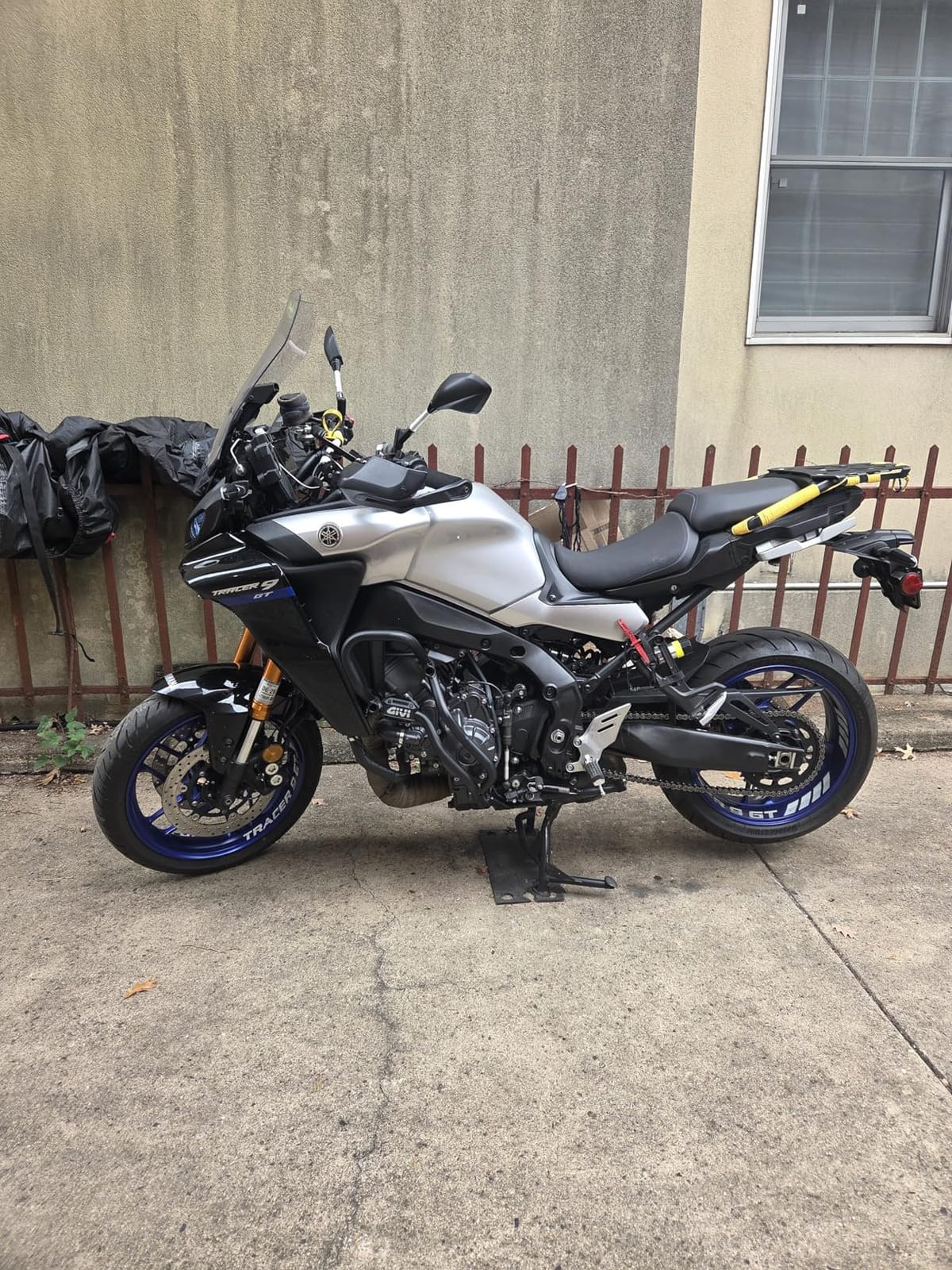 Nelson Rigg USA Defender Extreme Motorcycle Cover; Waterproof; Outdoor All Weather; Fade Resistant; Ventilated; Reflective; Lock Grommets; Storage Bag (X-Large) customer photo 1