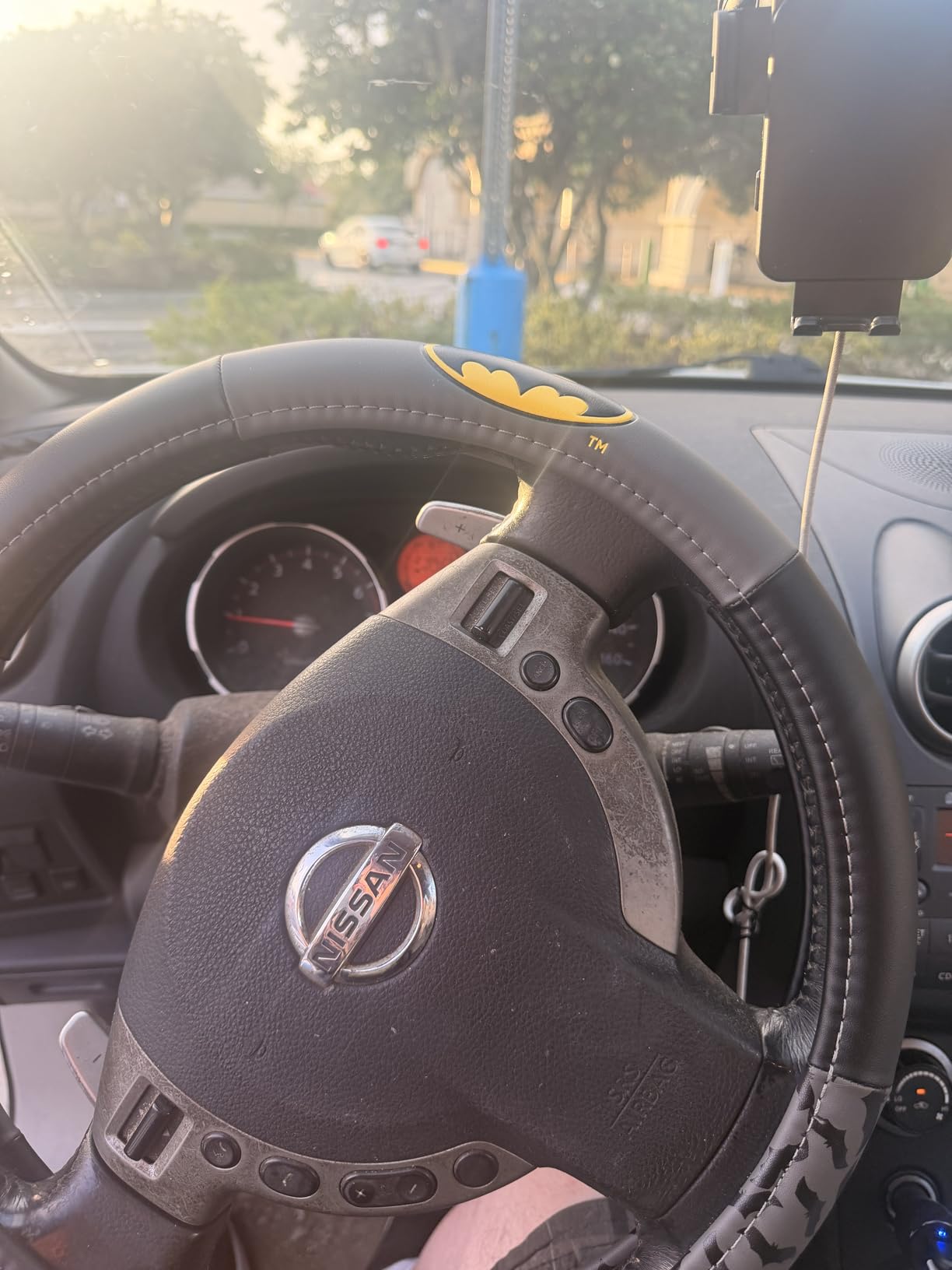 BDK Wonder Woman Steering Wheel Cover - Synthetic Leather - Stars & Gold Logo - Fits All Standard Size Wheel 15 Inch, Model Number: WBSW-1904 customer photo 2