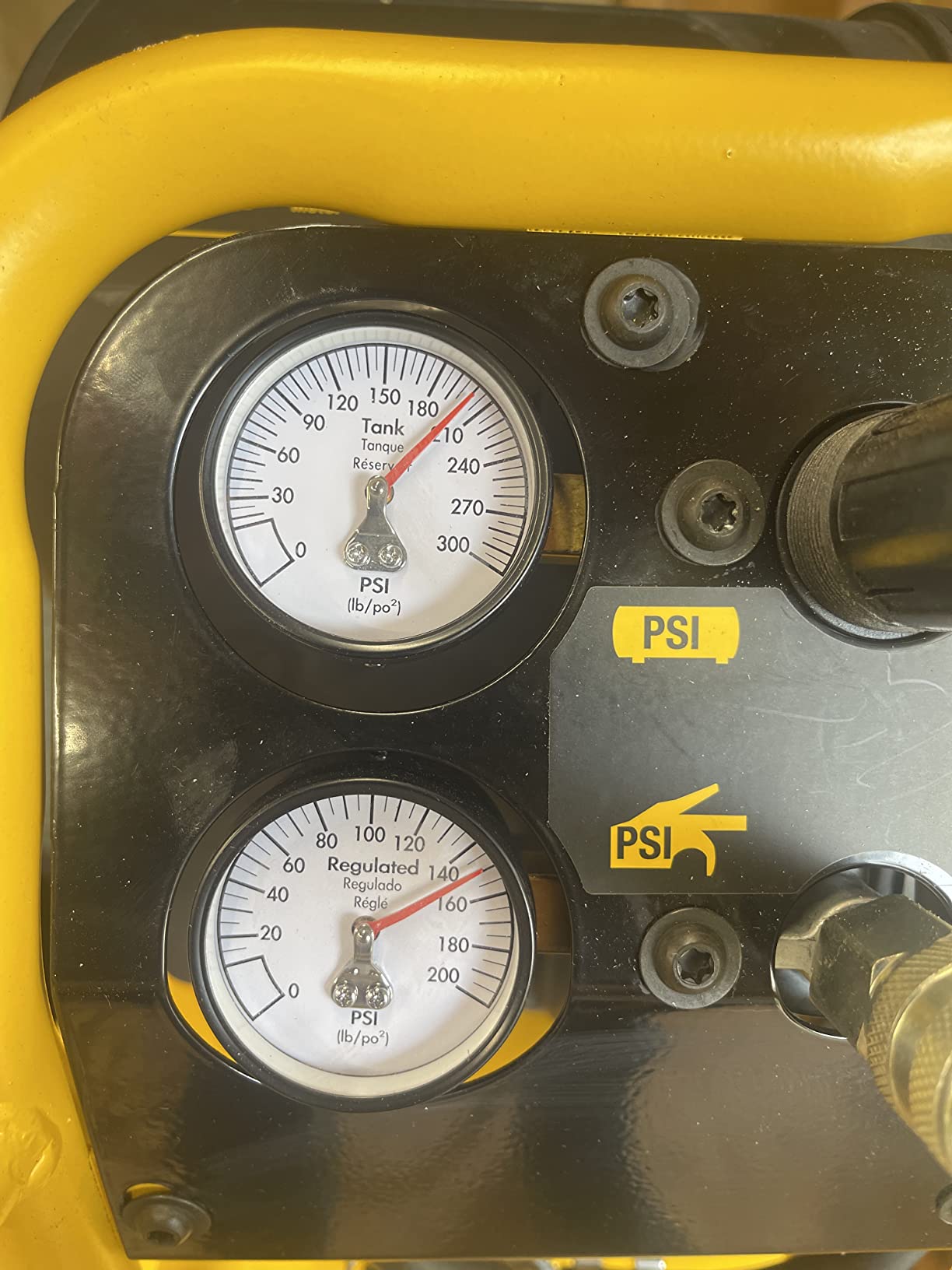 DEWALT 27-Gallon Vertical Portable Air Compressor (DXCM271.COM) customer photo 2