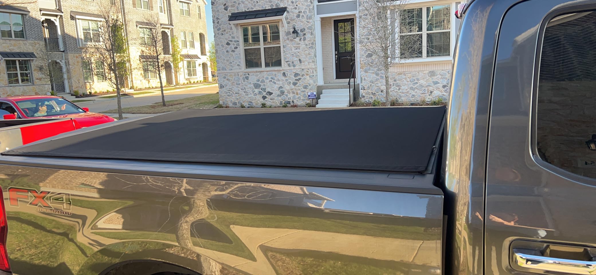 RealTruck TruXedo Sentry CT Hard Rolling Truck Bed Tonneau Cover | 1579116 | Fits 2017-2024 Ford F-250/350/450 Super Duty 6' 10