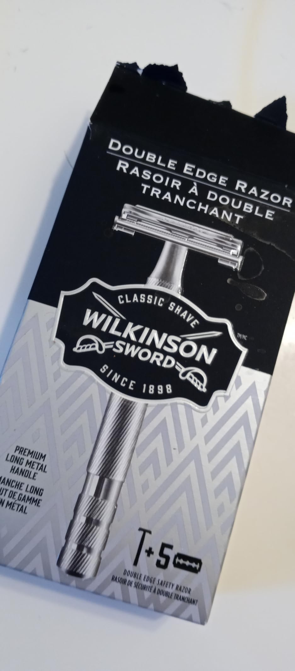 Wilkinson Sword Double Edge Safety Razor, 1 Metal Handle & 5 Razor Blades | Premium long metal handle, Triple-coated stainless steel blades, Classic shave experience customer photo 2
