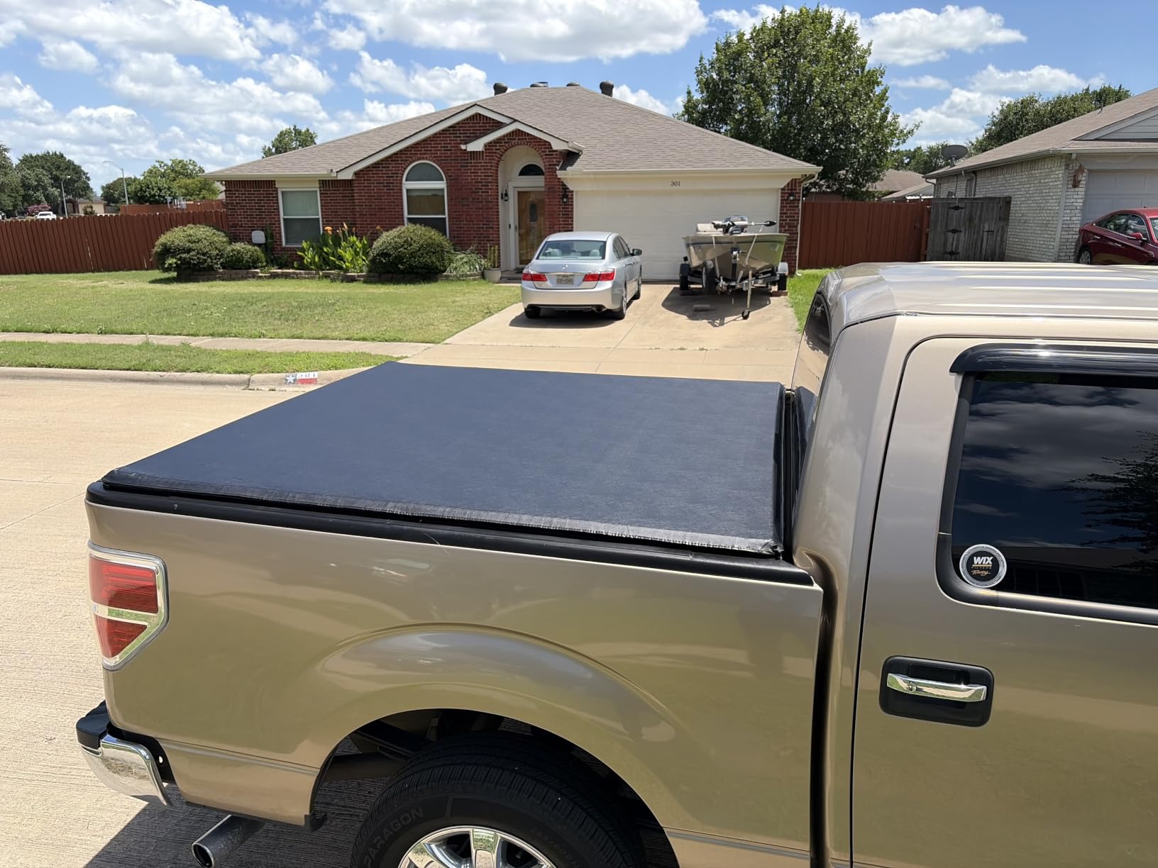 DNA MOTORING Truck Bed Top Hard Solid Tri-Fold Tonneau Cover Compatible with 2015-2024 Ford F150 5.5 ft Bed, New Upgrade, TTC-HARD-015 customer photo 1