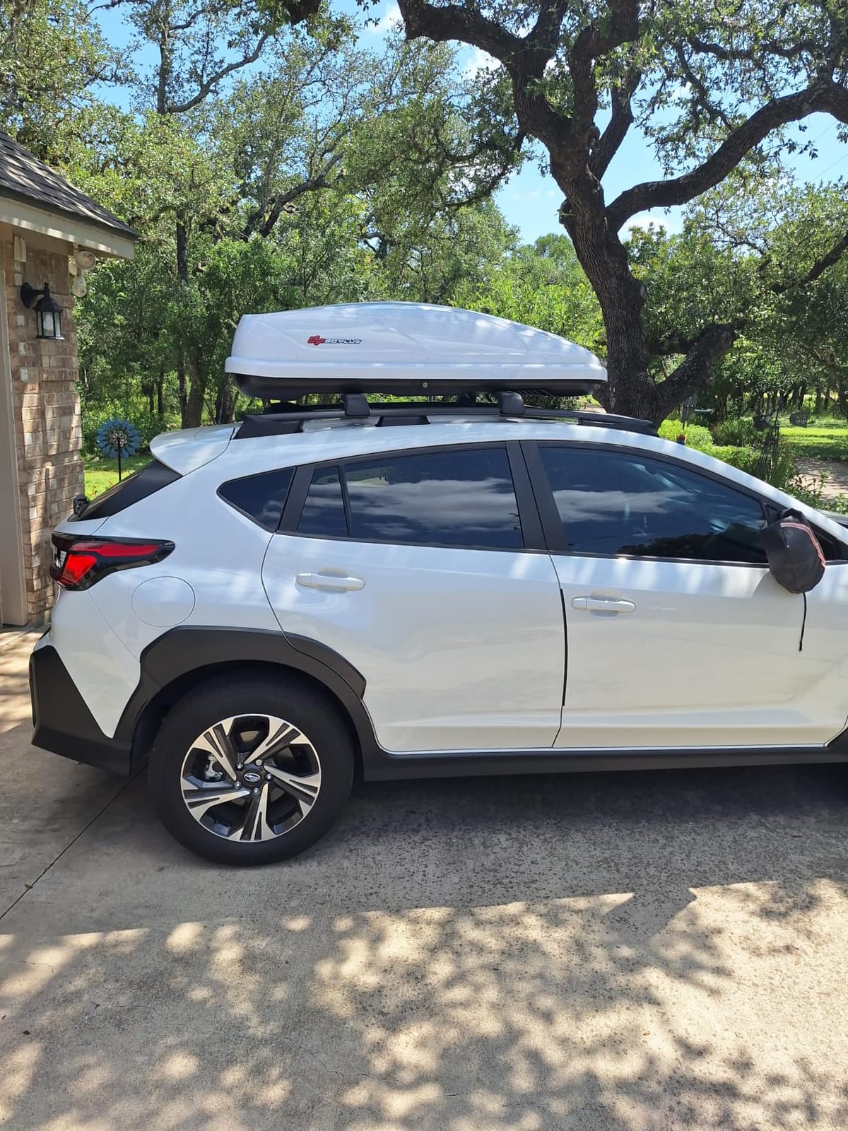 Goplus Rooftop Cargo Carrier Hard Shell, 14 Cubic Feet Waterproof Car Roof Cargo Carrier w/Dual Side Opening, Security Key, 165LBS Capacity, for 17” to 22.8” Wide Crossbar Rack, Vehicle Cargo Box customer photo 2