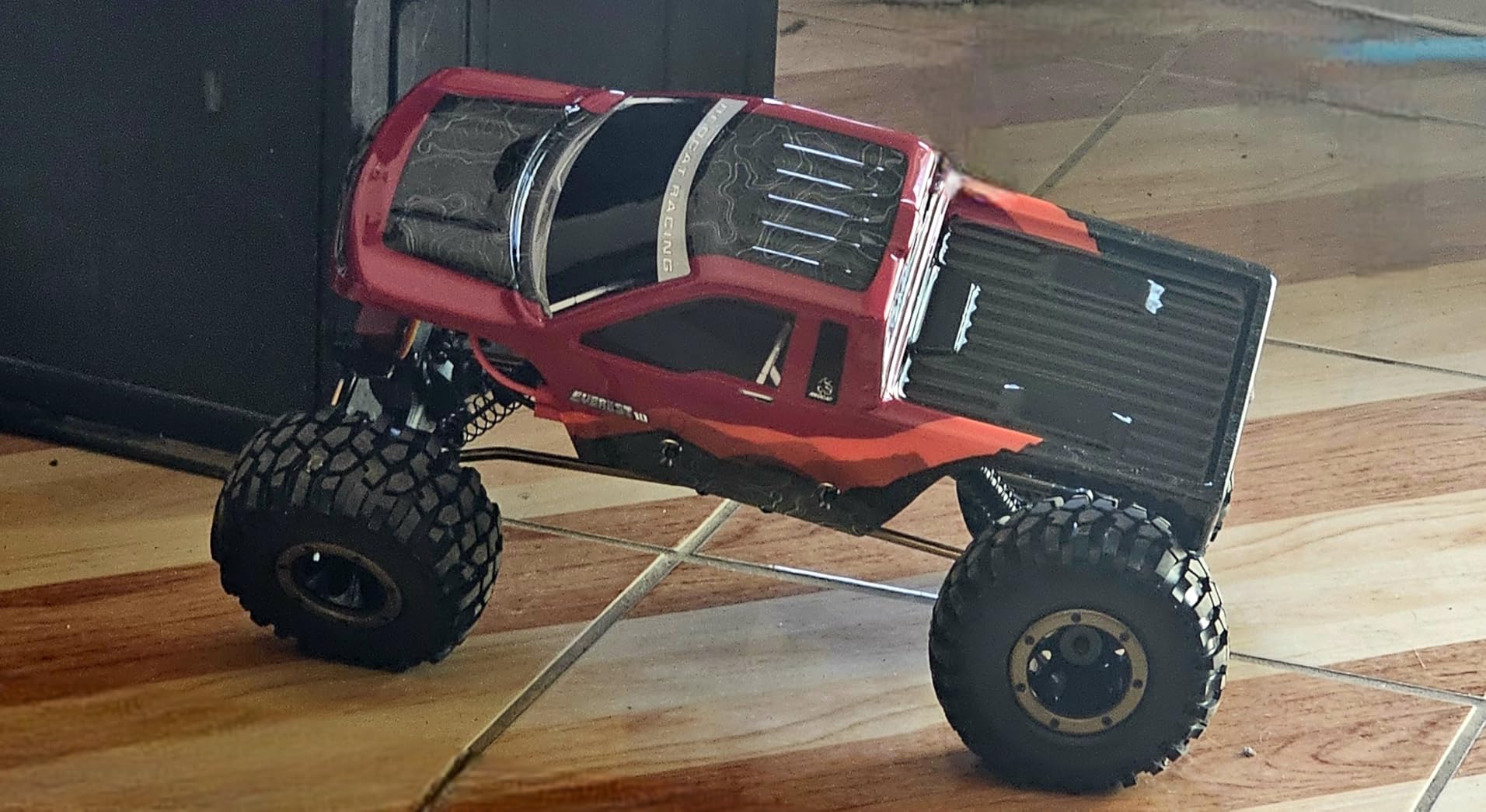Redcat Racing Everest 10 1/10 Scale Electric RC Rock Crawler, 4WD Shaft Driven RC Truck with Waterproof Electronics, Aluminum Chassis, Beadlock Tires, 2.4GHz RTR with Battery & Charger- Red and Black customer photo 1