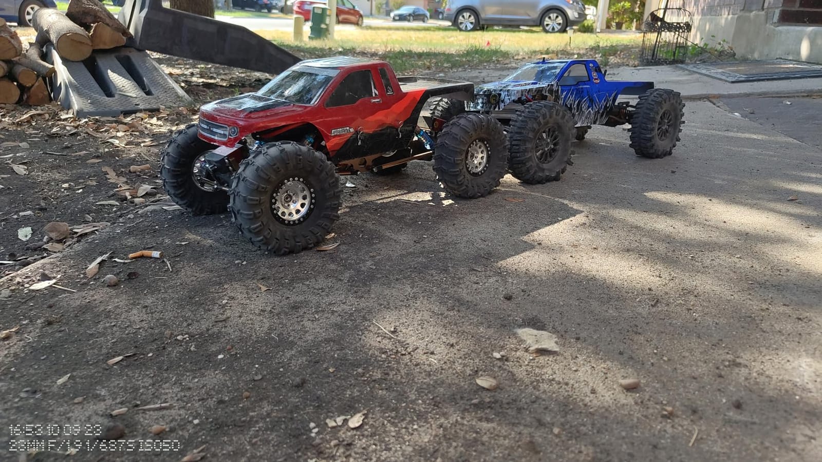 Redcat Racing Everest 10 1/10 Scale Electric RC Rock Crawler, 4WD Shaft Driven RC Truck with Waterproof Electronics, Aluminum Chassis, Beadlock Tires, 2.4GHz RTR with Battery & Charger- Red and Black customer photo 2
