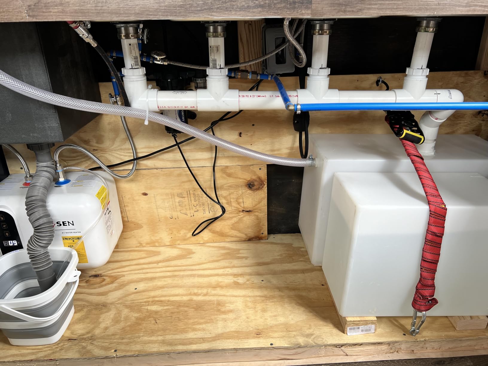 RecPro 30 & 42 Gallon Fresh & Gray Water Holding Tank Combo customer photo 2