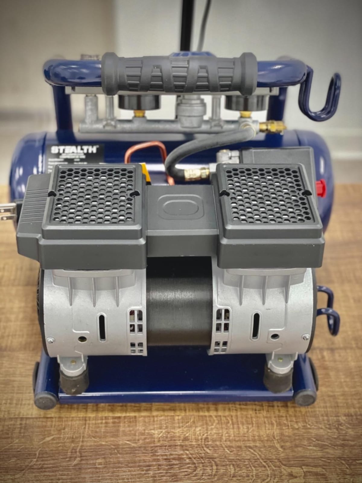 Stealth Air Compressor 2 Gallon, 3/4 HP Oil-Free Compressor, Less than 60dB Ultra Quiet Electric Air Compressor,Max 125 PSI Pressure for Tire Inflation,Nailing,Home DIY Project(SAQ-1234) customer photo 2