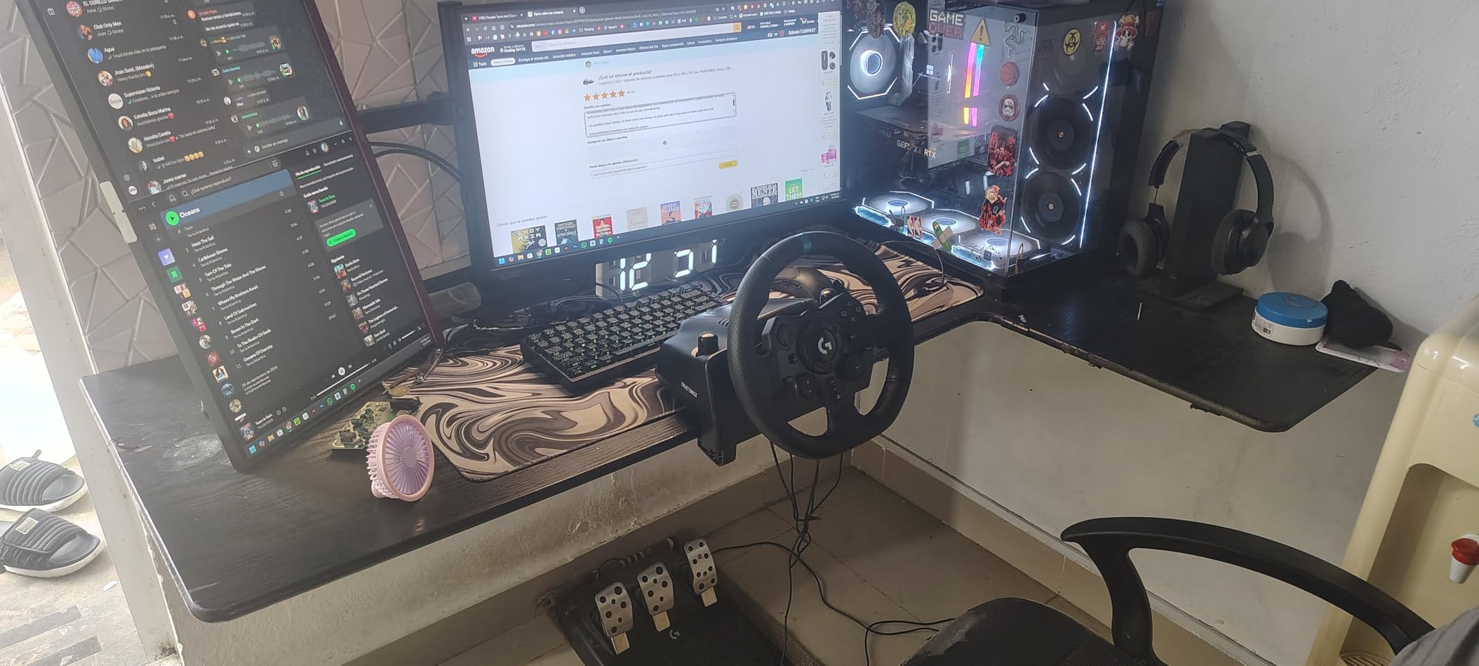 Logitech G923 Racing Wheel and Pedals for Xbox X|S, Xbox One and PC Featuring TRUEFORCE up to 1000 Hz Force Feedback, Responsive Pedal, Dual Clutch Launch Control, and Genuine Leather Wheel Cover customer photo 1