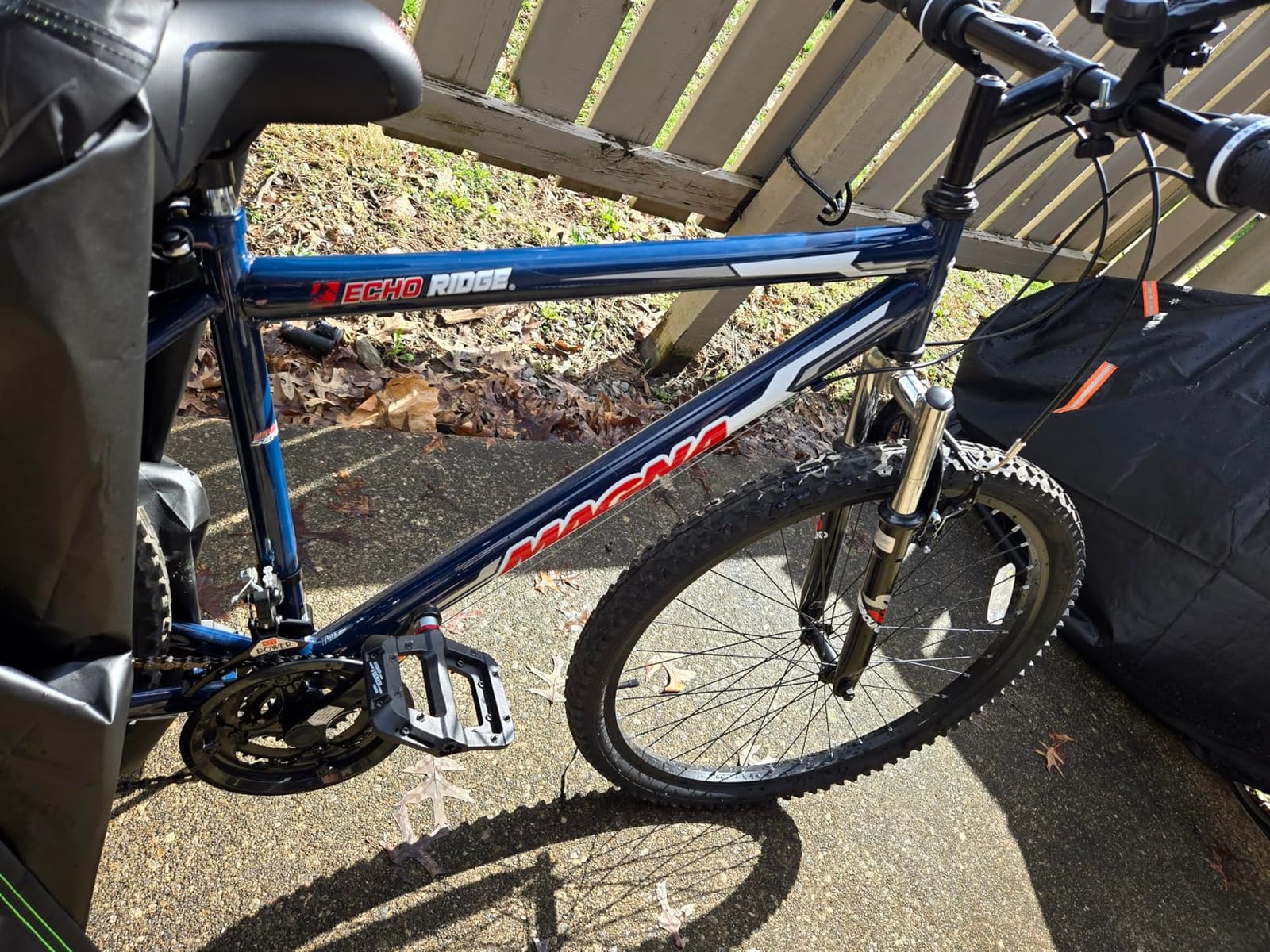 Dynacraft Magna Echo Ridge Mountain Bike - Rugged and Durable Design, Perfect for Teens and Adults Learning to Ride, Sturdy and Easy to Assemble, Ideal for Adventurers customer photo 2