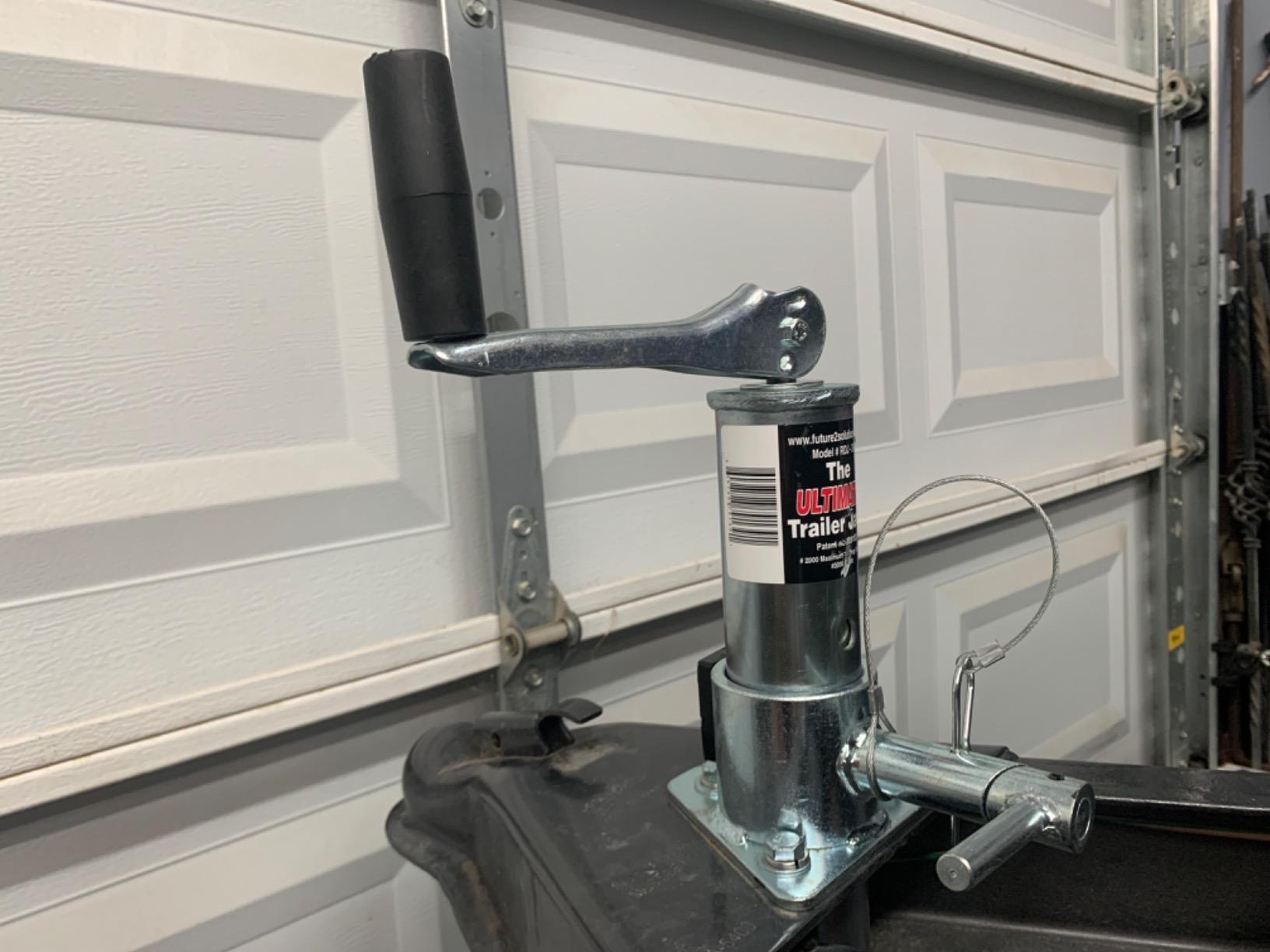– USA-Owned – Fastest Jack on The Market – 2000lb No-Crank Tongue Jack for Boat, RV & Utility Trailers customer photo 1