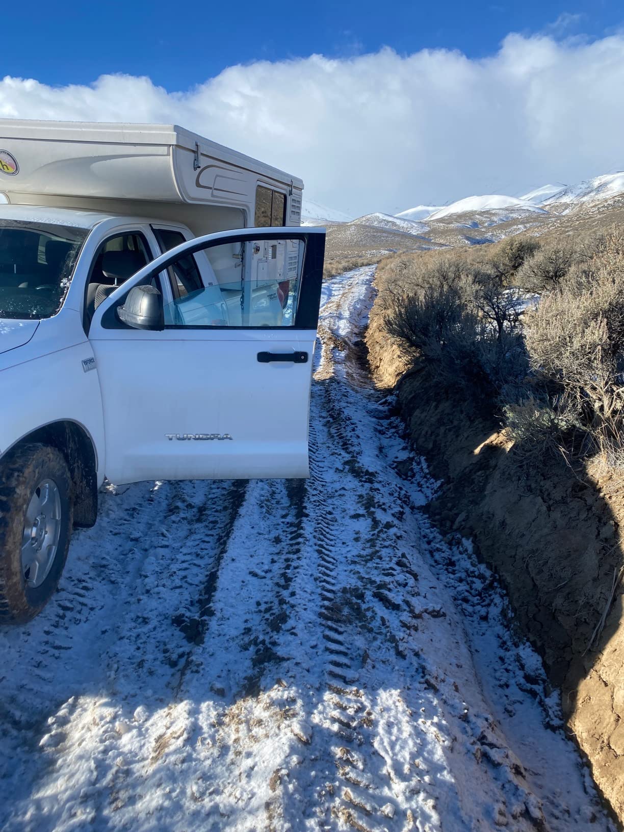 MAXTRAX| MKII Desert Tan Recovery Boards Pair | Heavy Duty Off-Road Traction Tracks for Sand Mud Snow Overlanding (MTX02DT) customer photo 2
