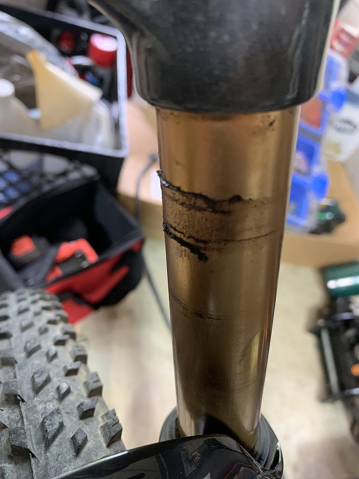 BOLANY 26/27.5/29 inch MTB Bicycle Magnesium Alloy Suspension Fork, Tapered Steerer and Straight Steerer Front Fork (Manual Lockout - Remote Lockout) customer photo 1