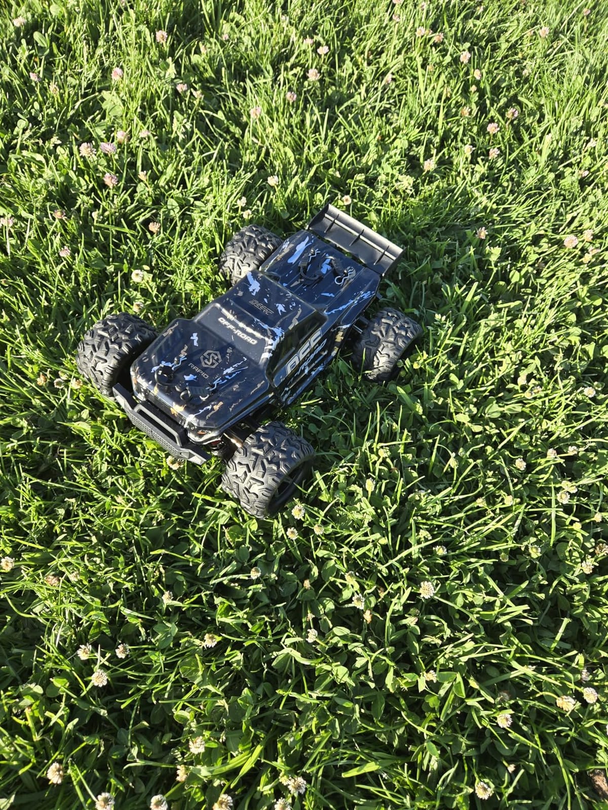 DEERC 9300E Remote Control Car High Speed RC Cars for Kids Adults 1:16 Scale 40 KM/H 4WD Off Road Monster Trucks, 2.4GHz All Terrain Toy Trucks with 2 Rechargeable Battery customer photo 2
