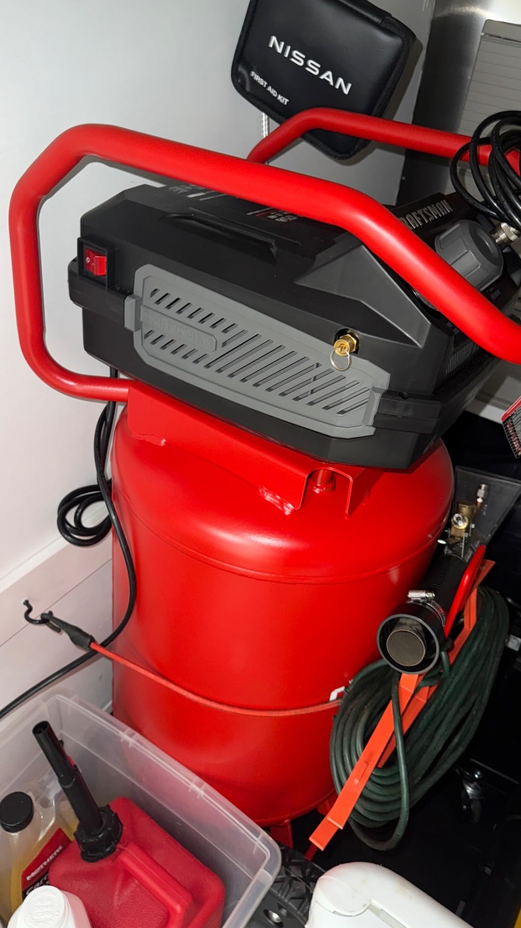 Craftsman Air Compressor, 20 Gallon Oil-Free 1.8 HP Max 175 PSI Pressure Two Quick Couplers Big Capacity, Red- CMXECXA0232043 customer photo 2
