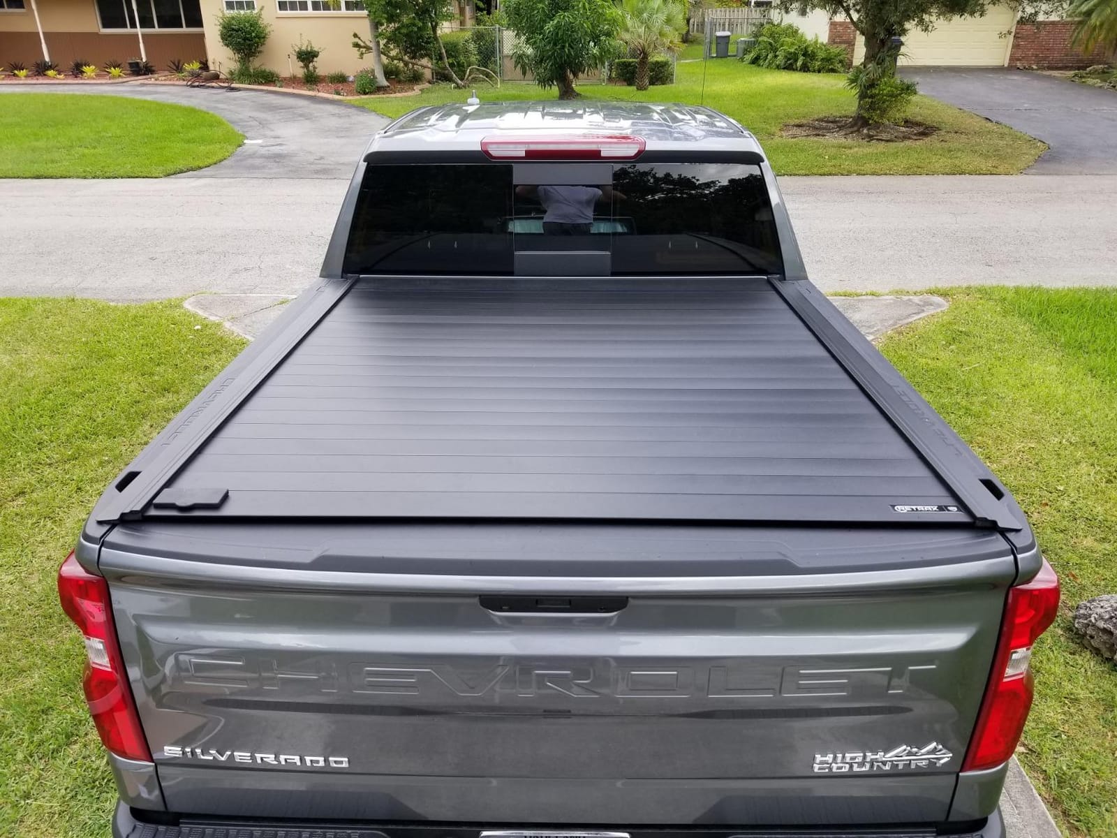 RealTruck Retrax RetraxPRO MX Retractable Truck Bed Tonneau Cover | 80483 | Fits 2019 - 2025 Chevy/GMC Silverado/Sierra, w/ MultiPro/Flex tailgate (w/o factory side storage boxes) 8' 2