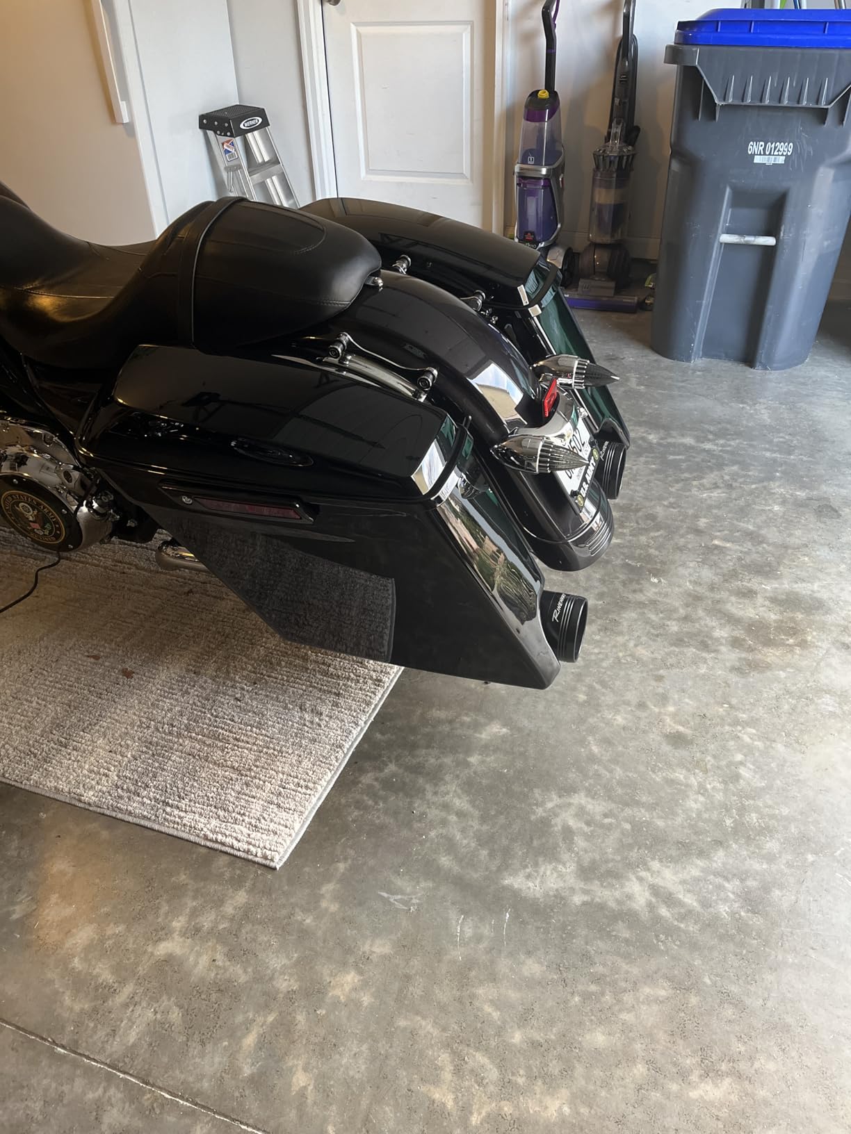 TCMT Motorcycle Hard Saddlebags W/Liner Fit For 2014-2024 Harley Saddlebags customer photo 1