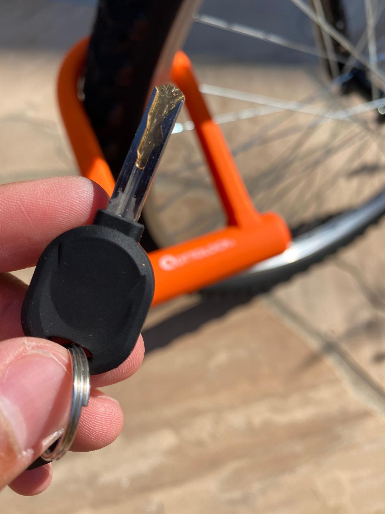 OTTOLOCK Sidekick Compact U-Lock, Orange | Lightweight Anti-Theft Bike Lock for Road, Mountain & Electric Bikes customer photo 2