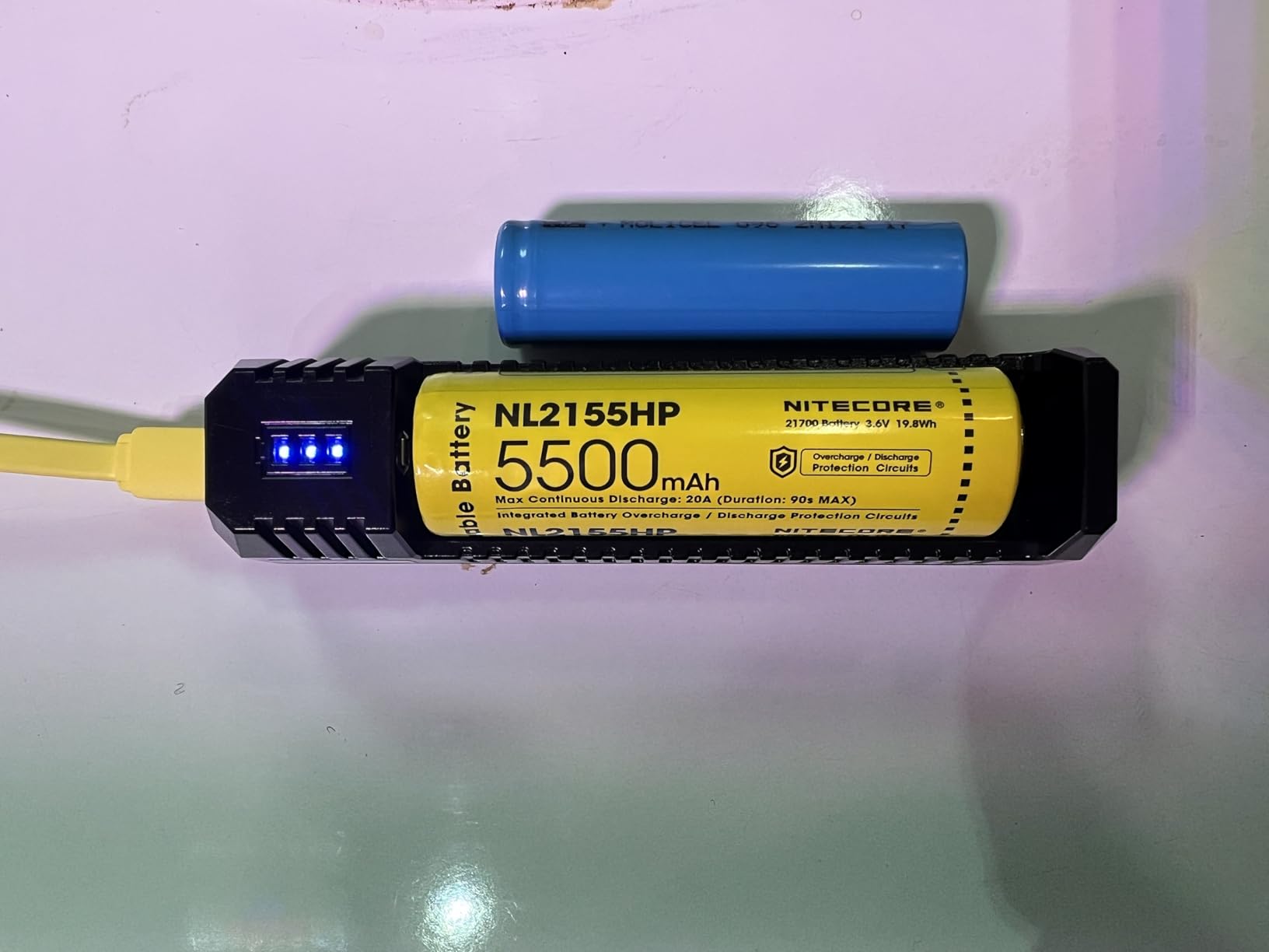 Nitecore UI1 Single-Slot Intelligent Lithium-ion Battery USB Charger for 18650, 18350, 20700, 21700, 16340, 14500 and More, and Organizer customer photo 2