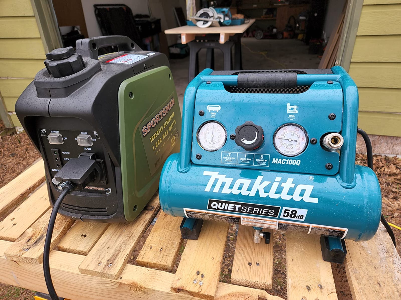 Makita MAC100Q Quiet Series, 1/2 HP, 1 Gallon Compact, Oil-Free, Electric Air Compressor customer photo 2