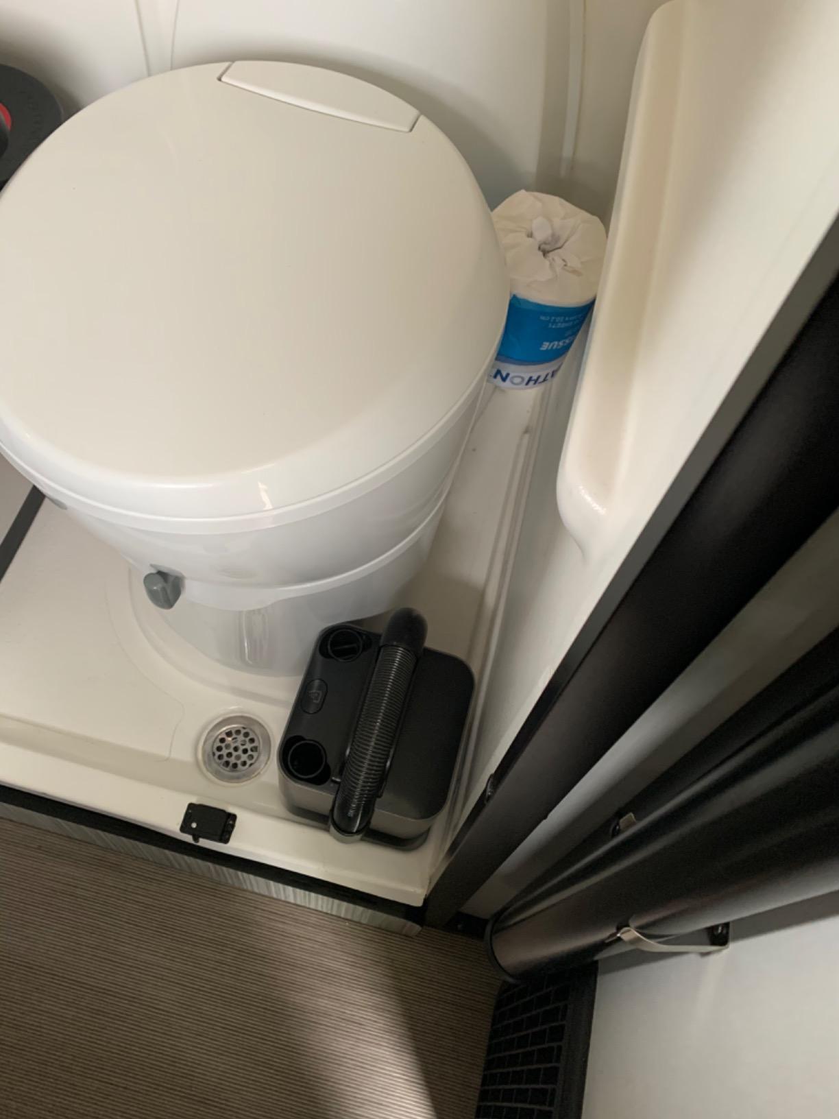 Worx Cordless Cube Vac Compact Vacuum, 20V, WX030L | compact on-the-go cleaning; holds 6oz of dry debris; 2-speeds; Battery & Charger Included; PowerShare customer photo 2
