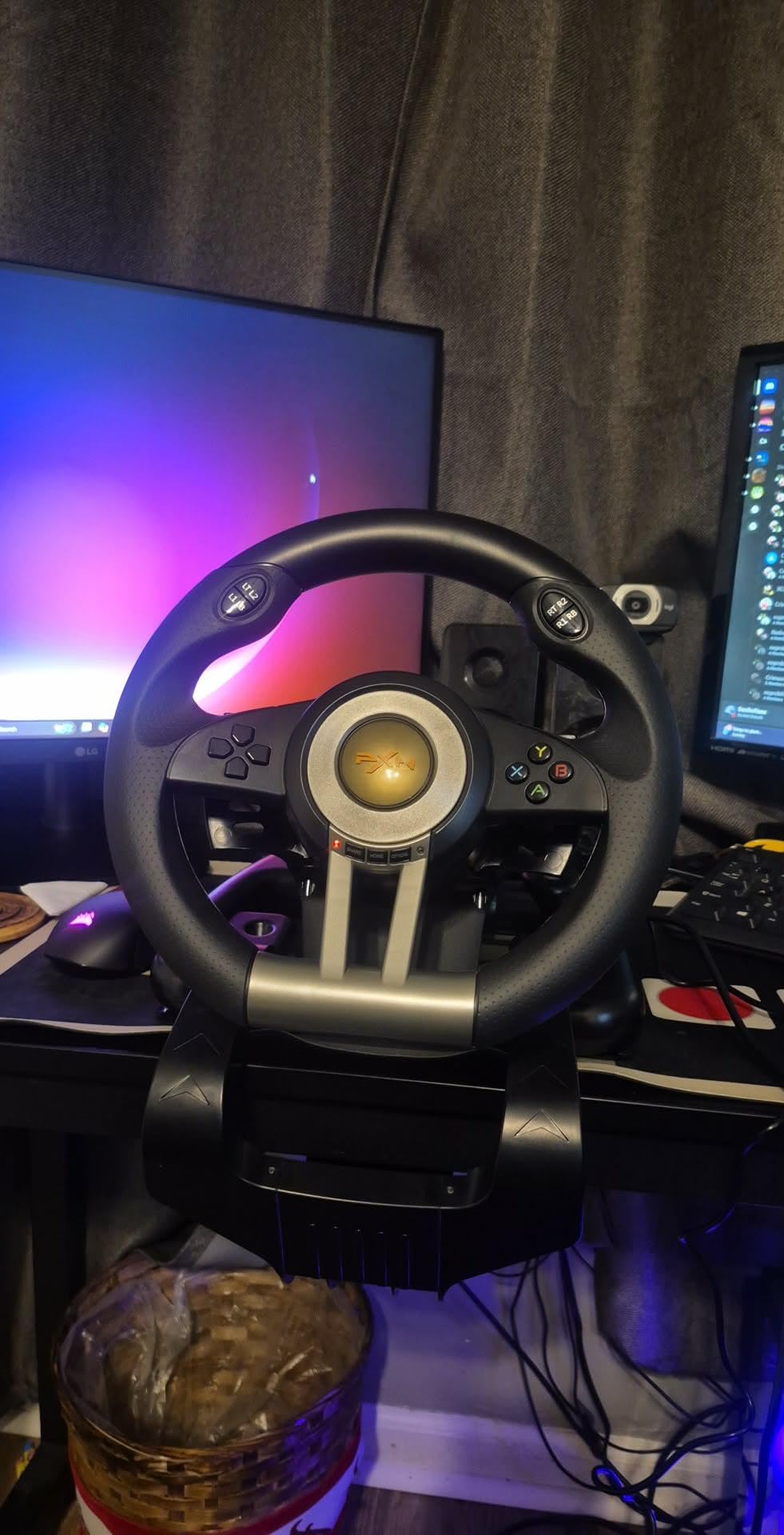 PXN V3PRO PC Racing Wheel Simulator USB Car Race Sim Game PC Steering Wheel with Pedals for Windows PC/PS3/PS4/Nintendo Switch/Xbox One/Xbox Series X/S customer photo 1