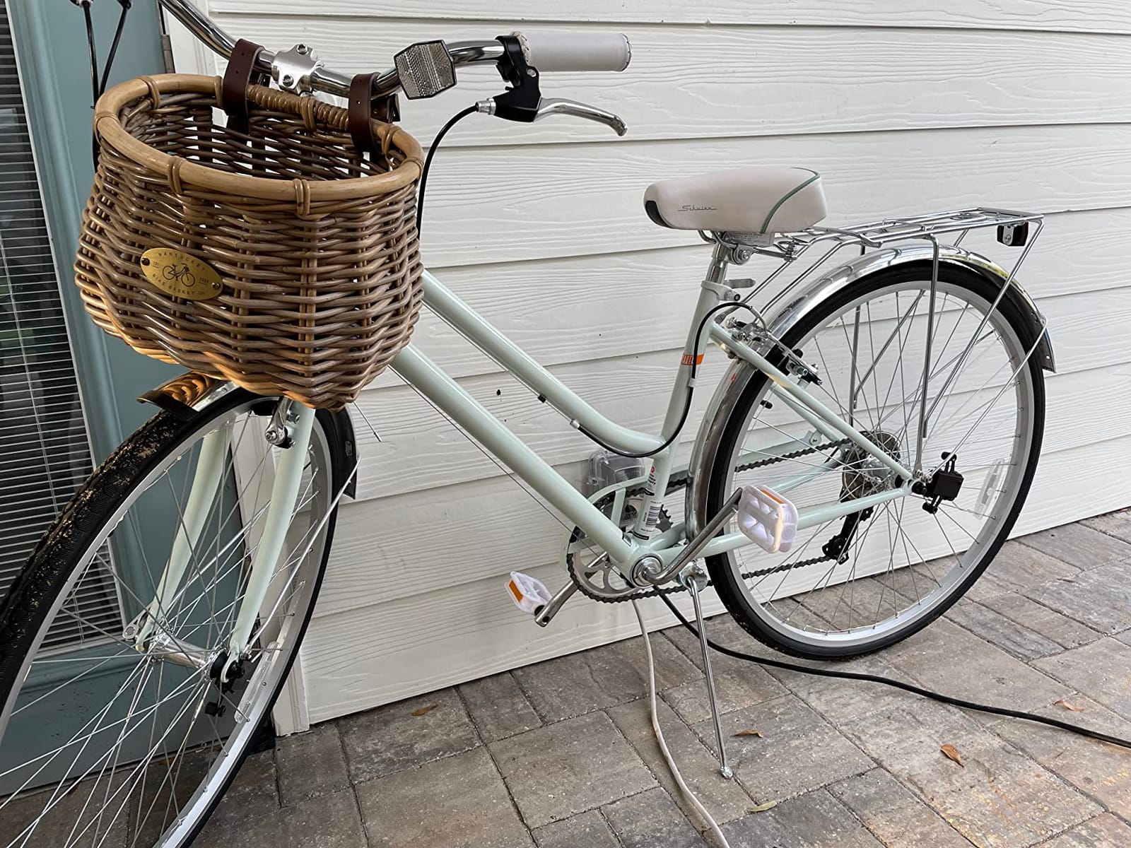 Schwinn Wayfarer Hybrid Bike, 700c Mens and Womens Bike, 7-Speed Hybrid Bicycle, Retro Steel Frame customer photo 1