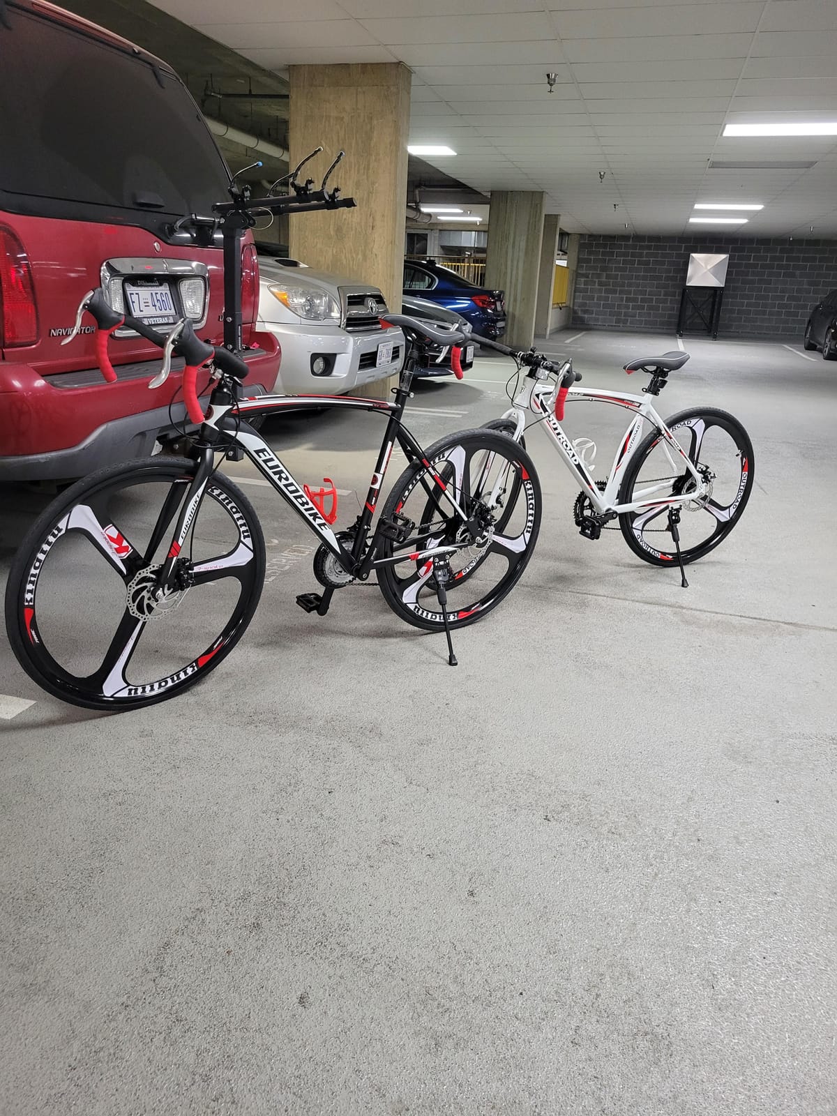 Eurobike HYXC550 Road Bike,21 Speed 54cm Frame Road Bicycle for Men and Women,Disc Brake 700C Adult Bike (3 Spoke Wheel) customer photo 2