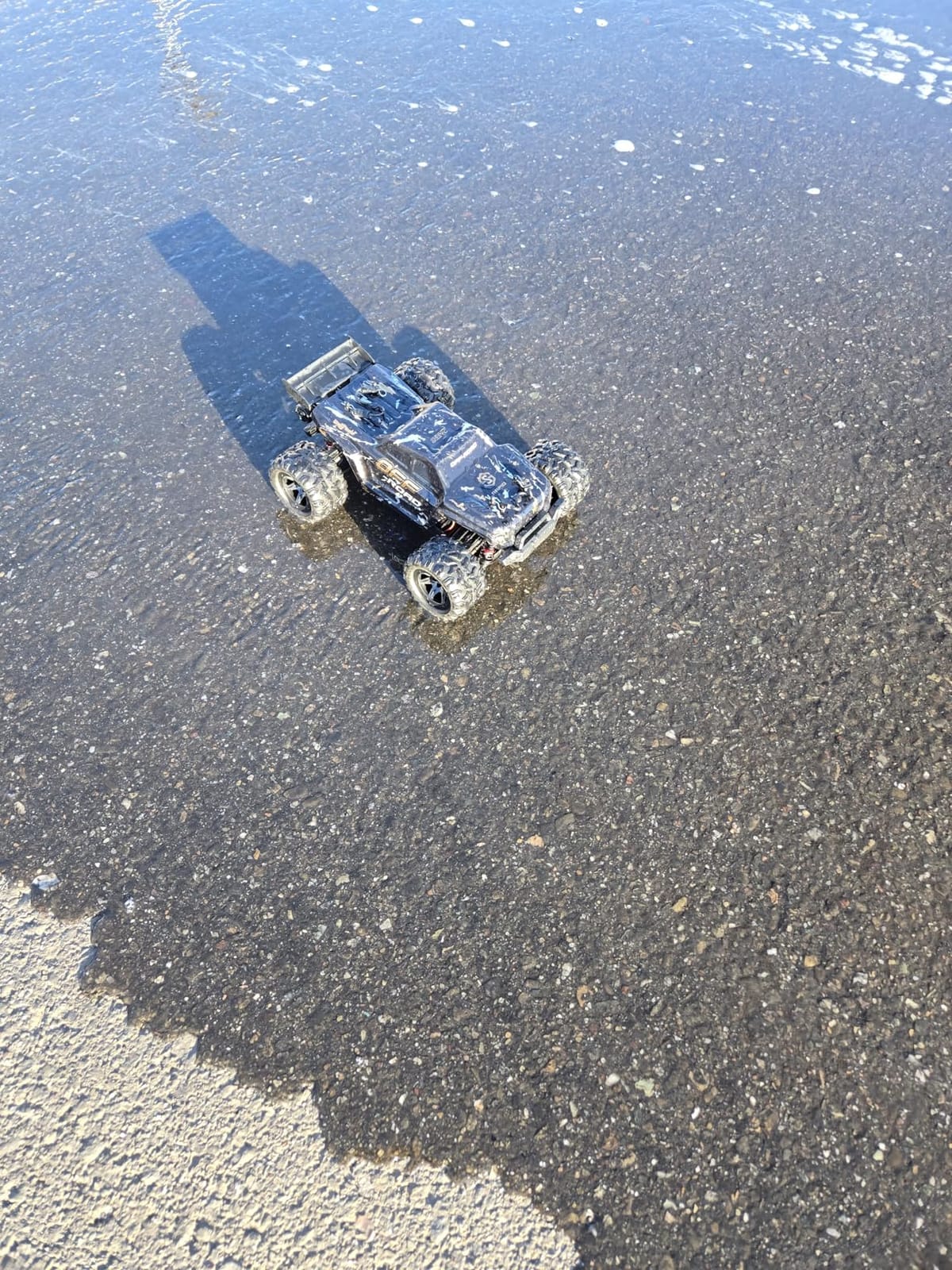 DEERC 9206E DIY Extra Shell 1:10 Scale Large RC Cars,48+ KM/H Hobby Grade High Speed Remote Control Car for Adults Boys,All Terrain 4WD 2.4GHz Off Road Monster RC Truck with 2 Battery for 40+ Min Play customer photo 2