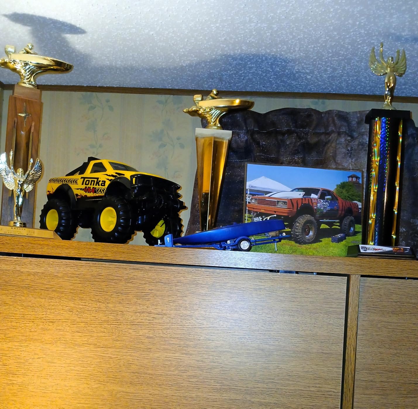 Tonka Steel Classics 4x4 Pickup Truck - Made with Steel & Sturdy Plastic, Yellow Toy Construction Truck, Boys and Girls, Kids, Toddlers, Ages 3+ customer photo 1