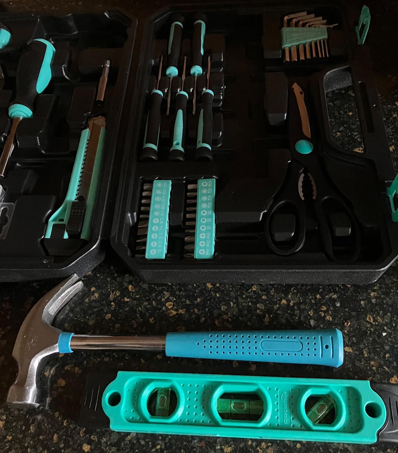 Amazon Basics 142-Piece Household Tool Kit for Home Repair, Hand Tools with Storage Case, 13.39 x 9.25 x 2.95 inch, Turquoise customer photo 2