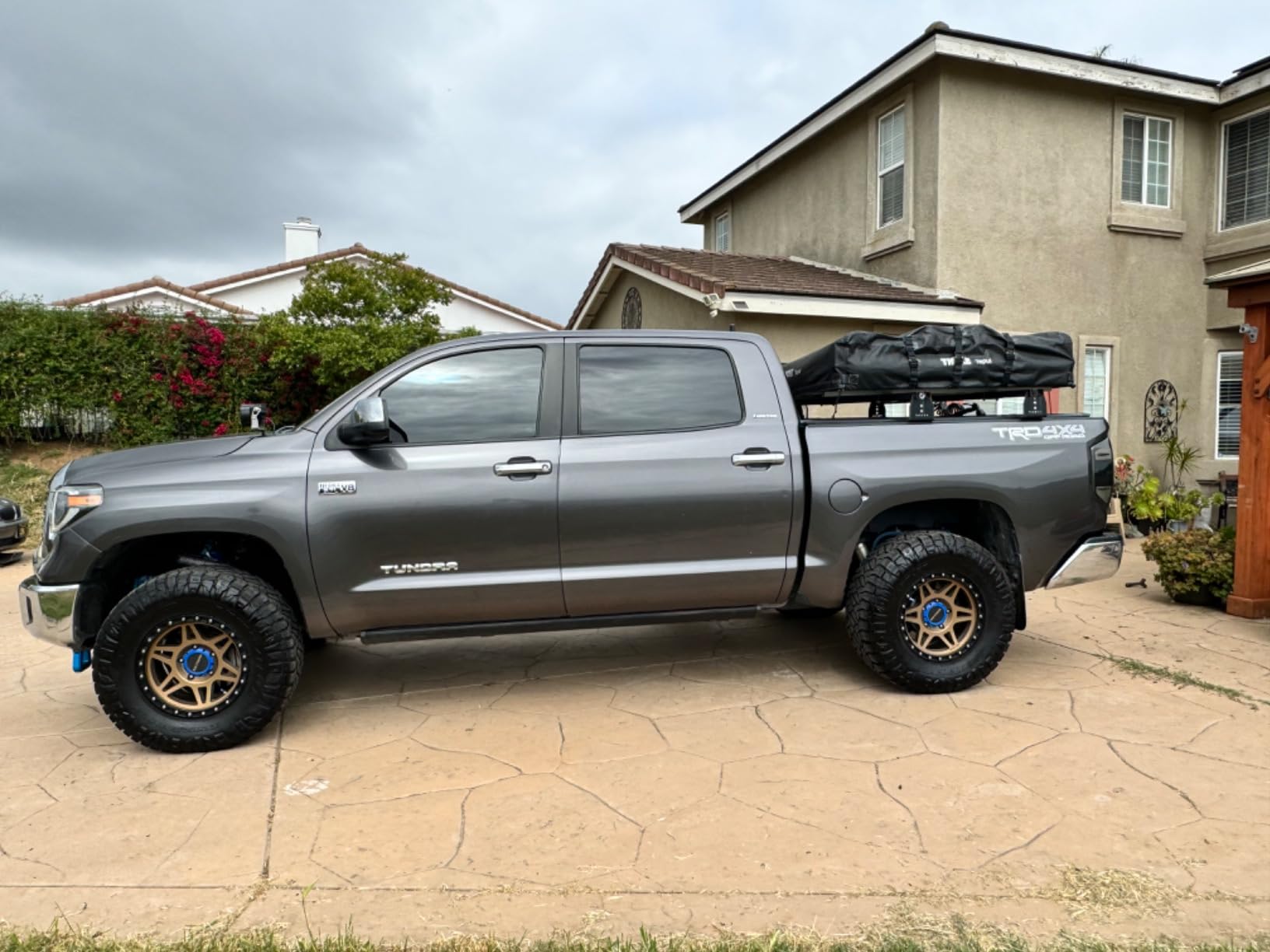 Cat 3 Ton Big Wheel Off Road Hybrid Jack, Vehicle Lift for Trucks, SUVs, ATVs Offroad Vehicles - 240330 customer photo 2