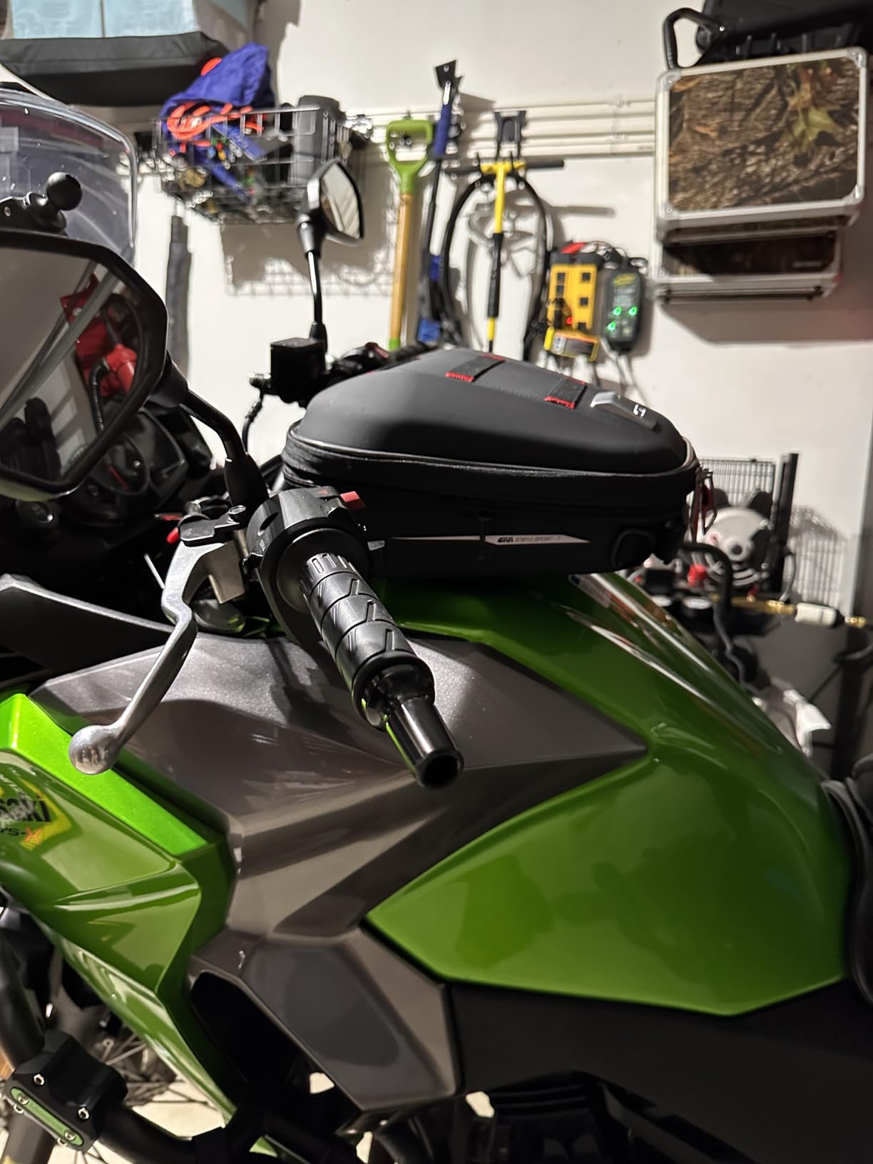 GIVI ST610 10 liter tanklock tank bag customer photo 1