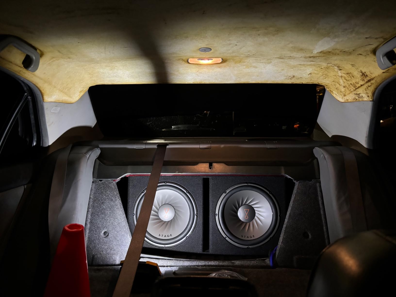 JBL JBLSTAGE1220BAM 2-12 in Subwoofer + Club-A6001A Amp Bundle | Loaded 2-12 in subwoofer enclosure with JBL Club-A6001A 600 watt mono amplifier and wiring kit customer photo 1