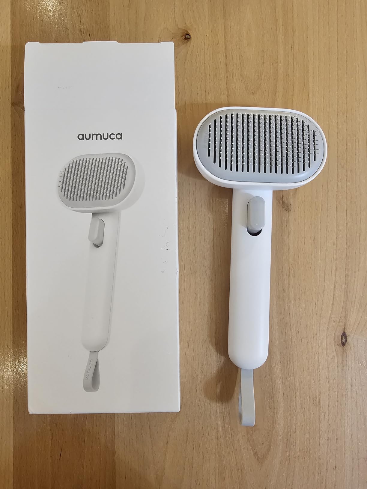 Aumuca Cat Brush for Shedding, Cat Brushes for Indoor Cats, Cat Brush for Long or Short Haired Cats, Cat Grooming Brush Cat Comb for Kitten Rabbit Massage Removes Loose Fur customer photo 2