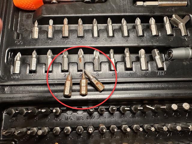 GreaTalent 37pc Mini Ratchet Wrench Screwdriver Bit Set with 1/4 inch S2 Steel Bits, 36-Tooth, Magnetic Bit Holder Quick Release, Low Profile 90 Degree Right Angle Offset Reversible Drive Handle customer photo 2