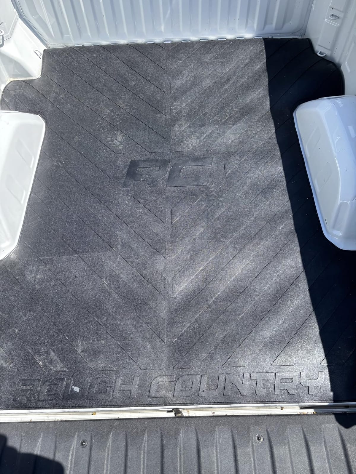 Rough Country Truck Bed Mat for Chevy Silverado & GMC Sierra 1500 (2019-2026) - Fits 6'7